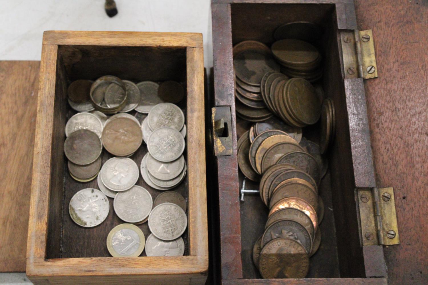 A COLLECTION OF PRE-DECIMAL COINS IN BOXES TO INCLUDE PENNIES, ETC - Image 6 of 6