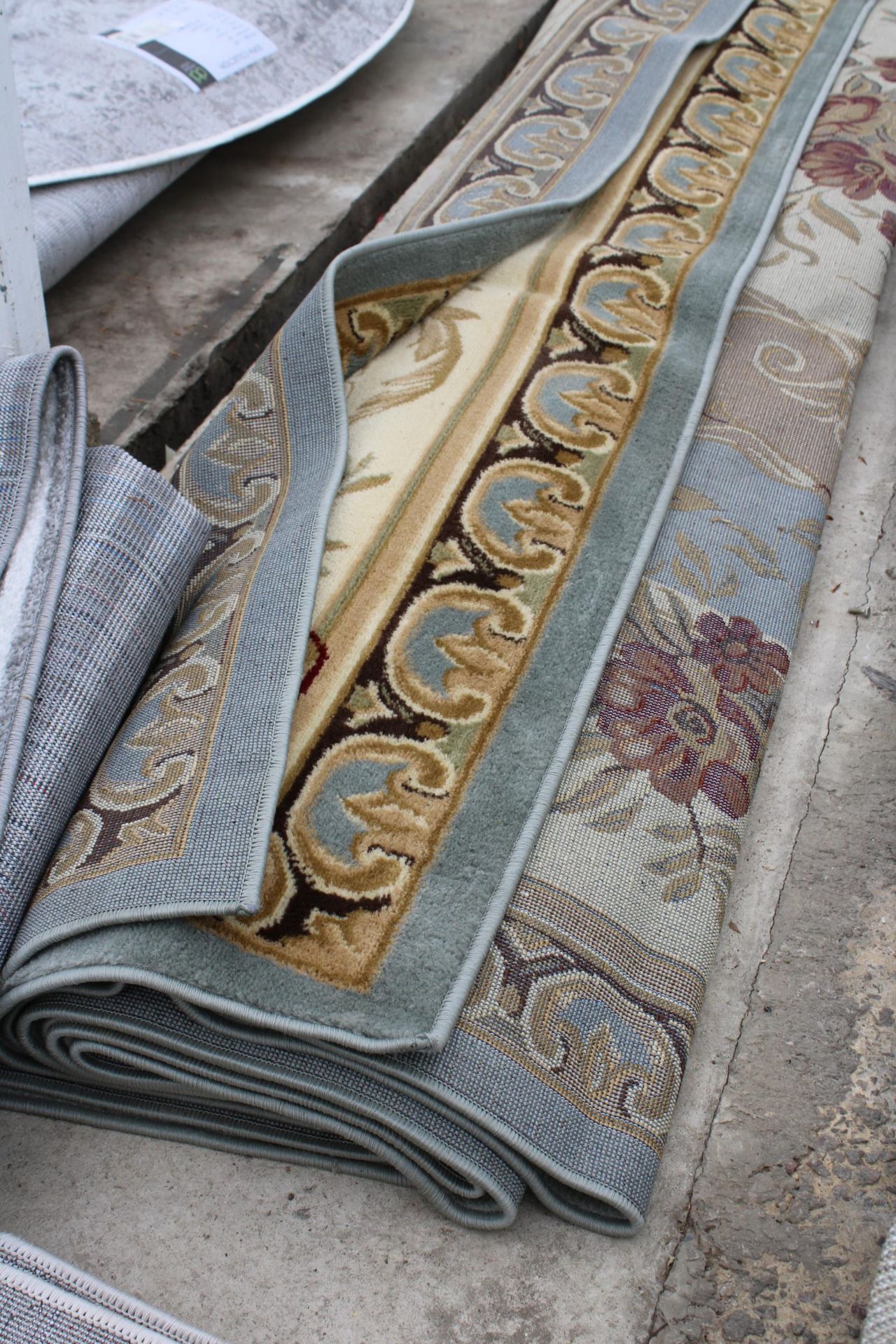 A BELIEVED AS NEW MADE IN TURKEY BLUE PATTERNED RUG (320CM x 500CM) - Image 2 of 3