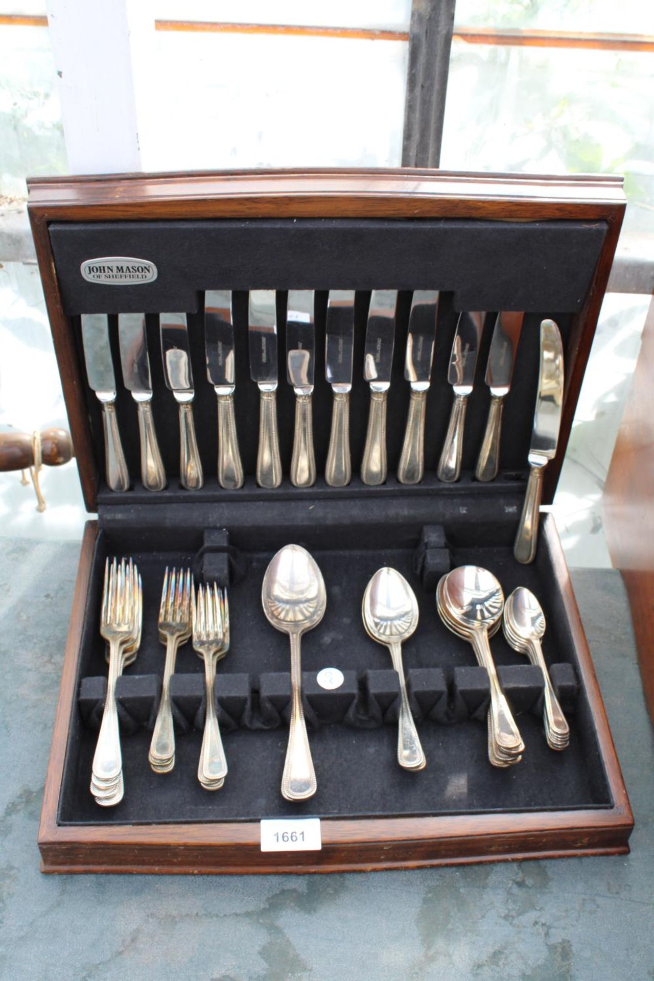 A CASED JOHN MASON OF SHEFFIELD CANTEEN OF CUTLERY