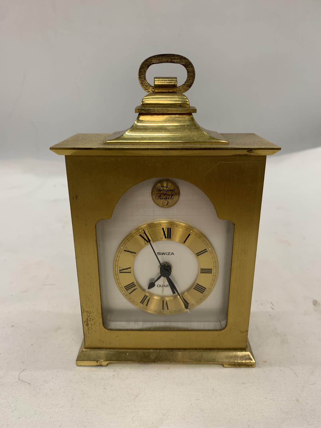 TWO BRASS MANTLE CLOCKS - Image 5 of 7