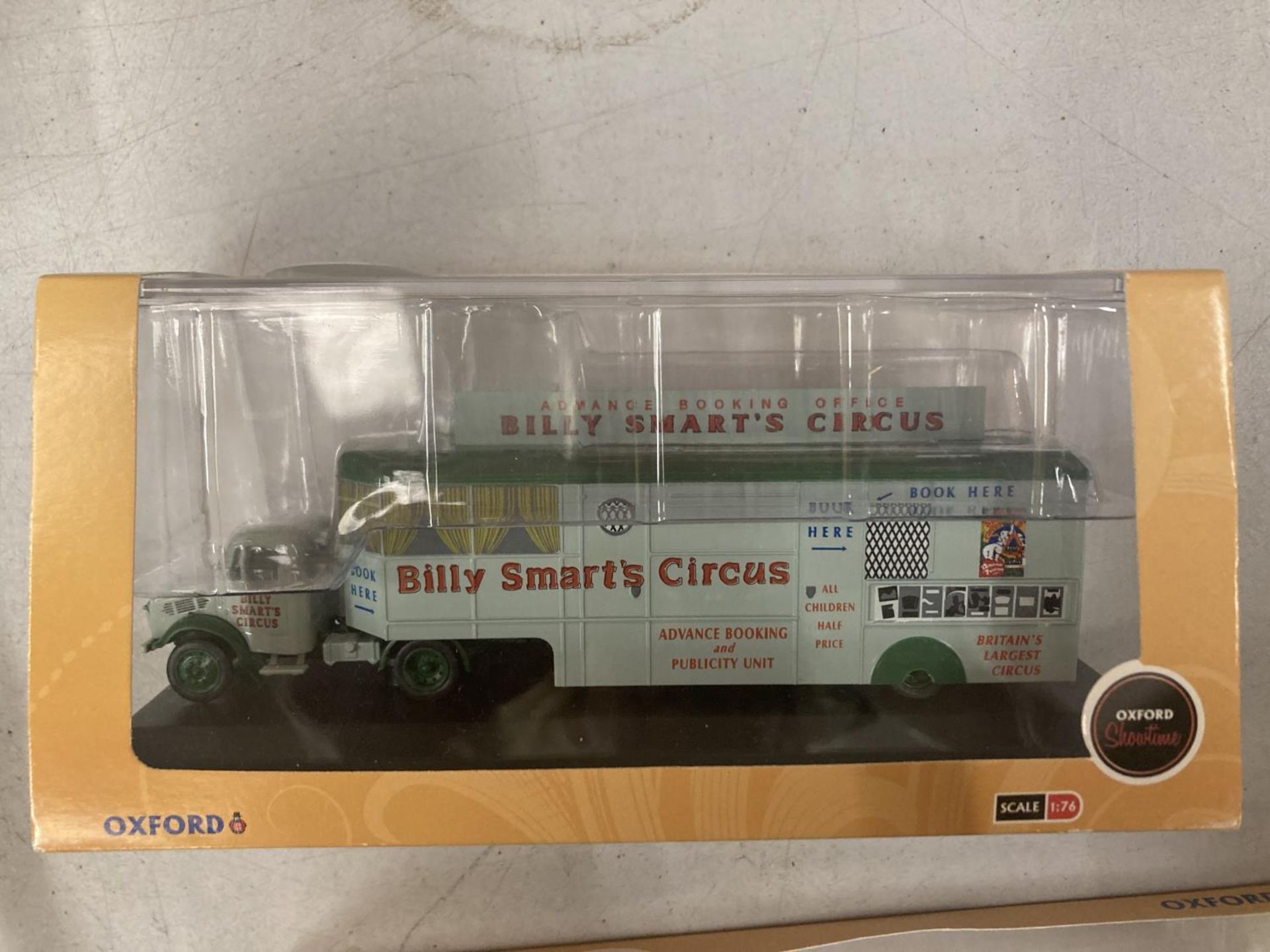 FOUR BOXED OXFORD SHOWTIME VEHICLES TO INCLUDE BILLY SMARTS CIRCUS AND ROBERT BROTHERS CIRCUS - Image 3 of 5