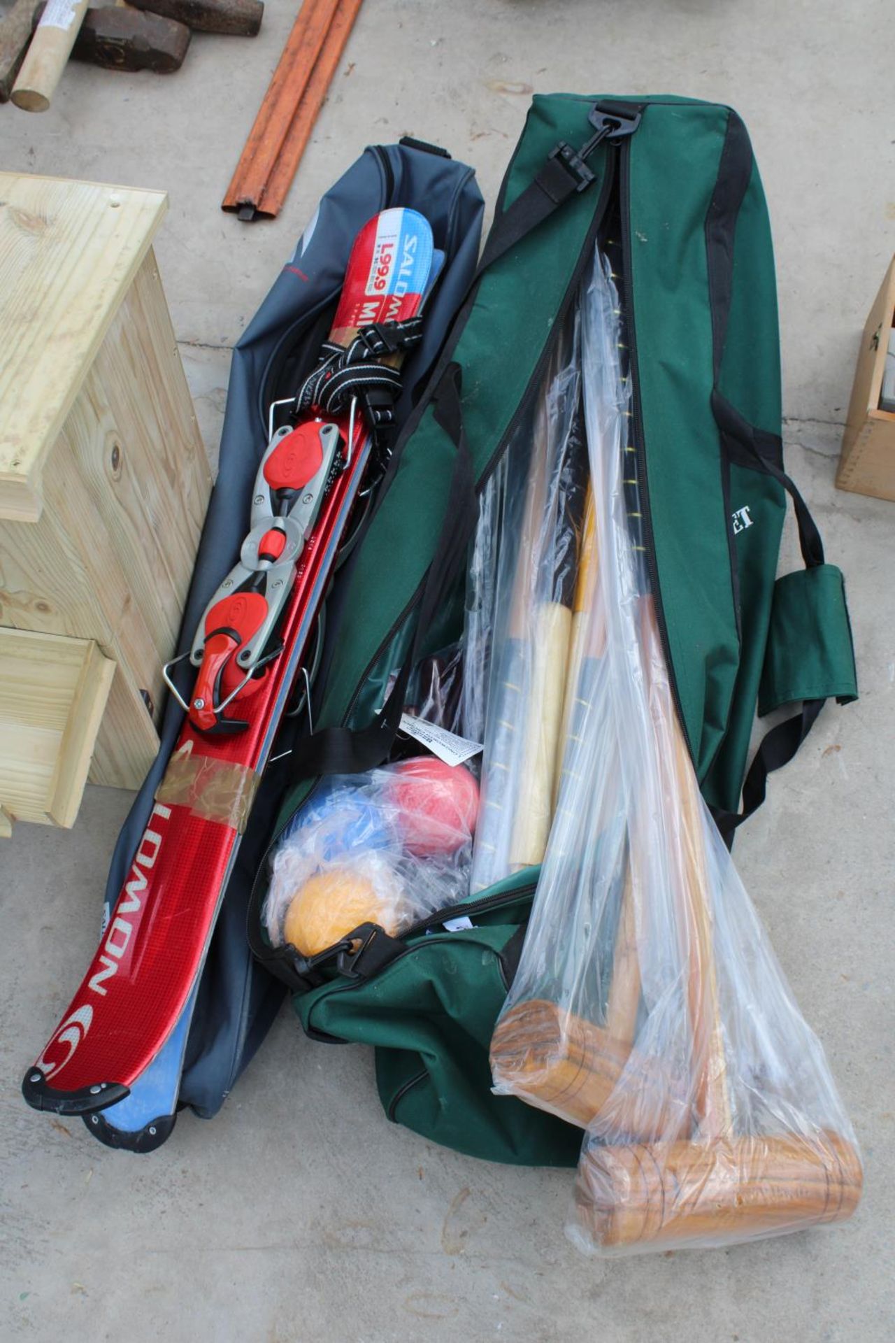 AN AS NEW AND CZSED LAWN GARDEN CROQUET SET AND A SET OF SKIS - Image 2 of 6