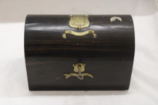 A VINTAGE WOODEN, DOME LIDDED BOX, WITH PURLE SILK INTERIOR