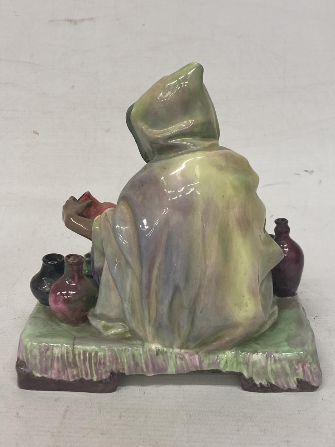 A ROYAL DOULTON FIGURE "THE POTTER" HN 1518 (A/F) - Image 3 of 5