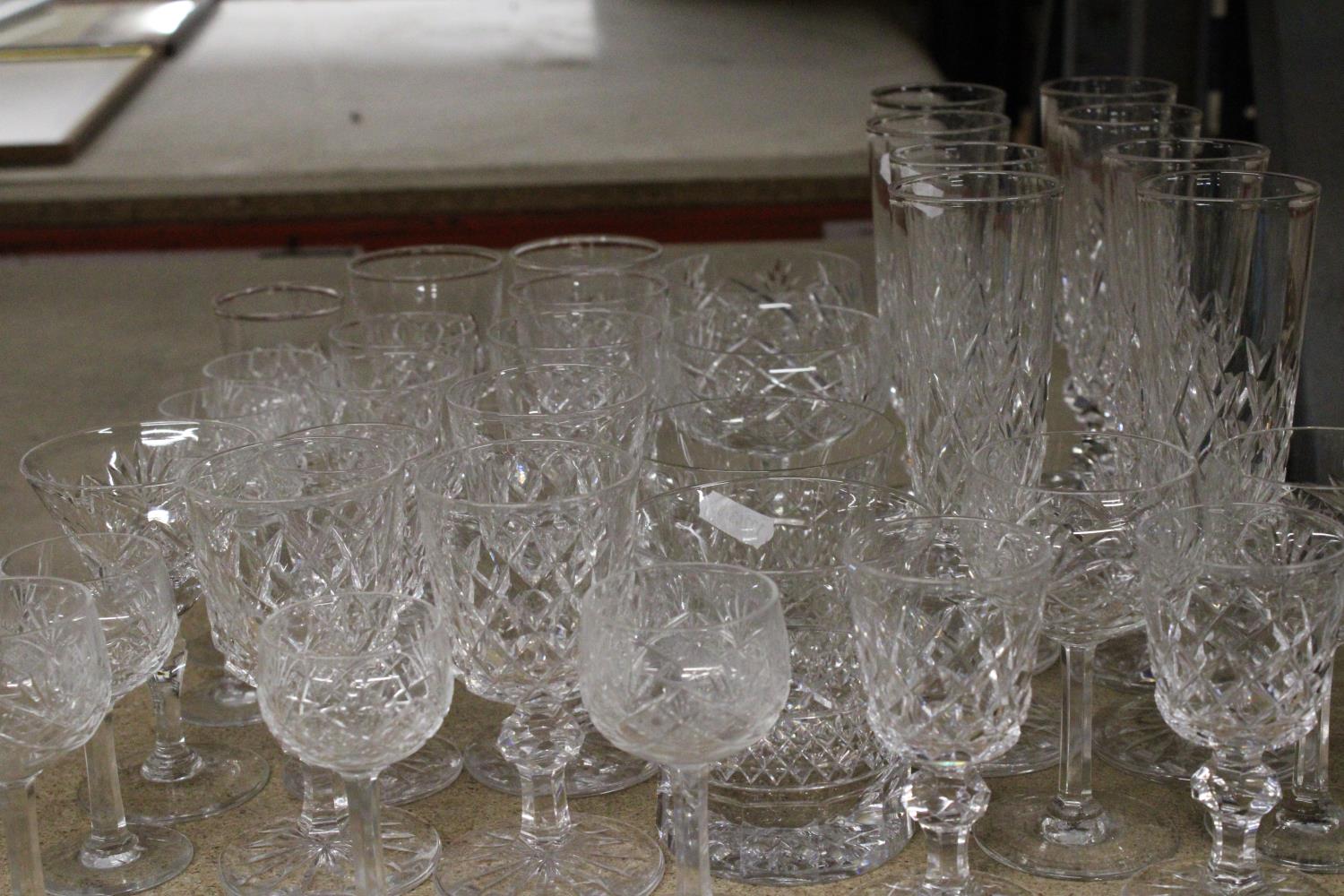 A QUANTITY OF CUT GLASS GLASSES TO INCLUDE CHAMPAGNE FLUTES, WHISKY, WINE, SHERRY, PORT, ETC - Image 5 of 5
