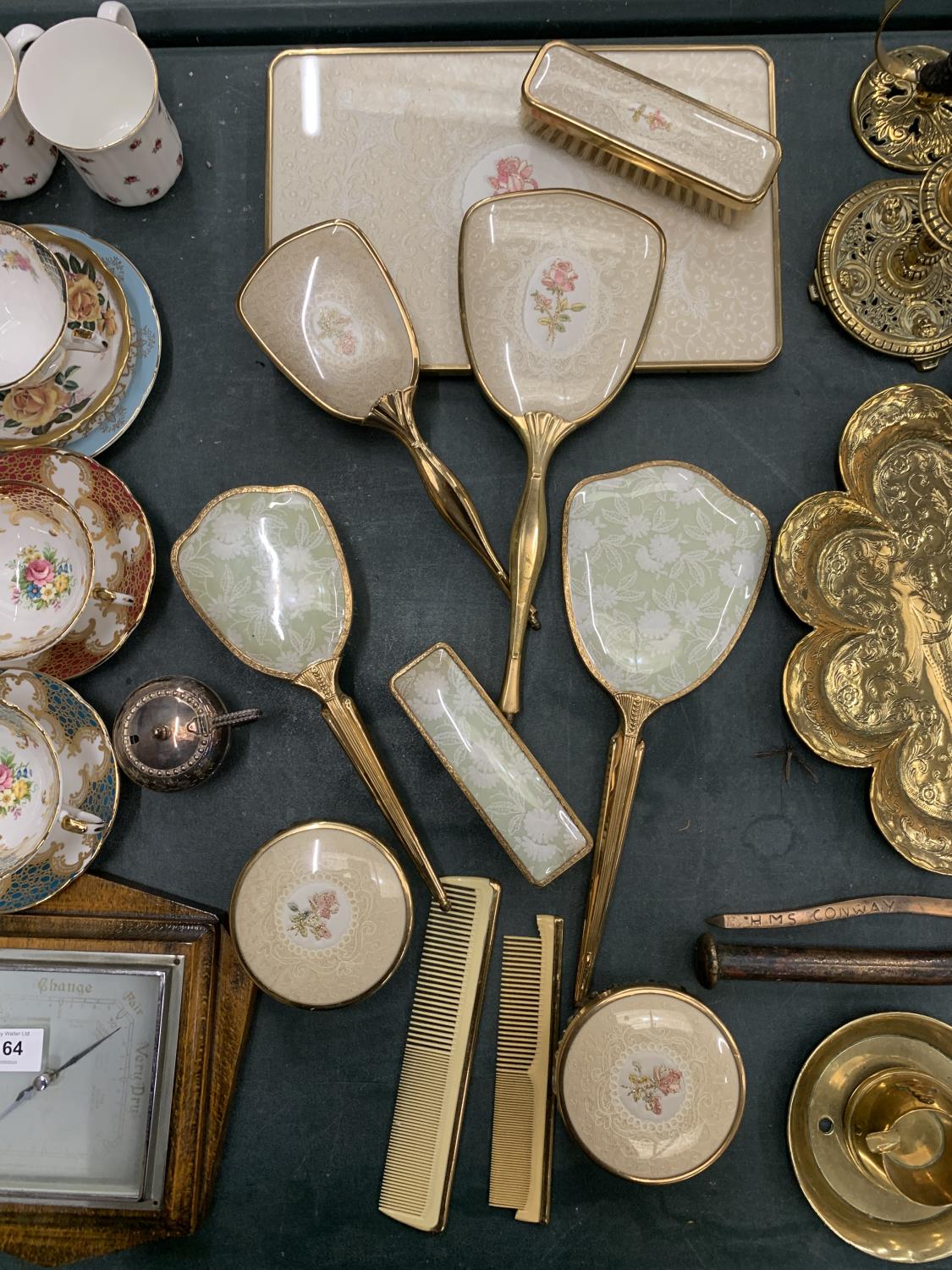 A COLLECTION OF DRESSING TABLE BRUSHES WITH FLORAL DECORATION TO THE BACKS PLUS A TRAY, HAND MIRRORS - Image 4 of 6