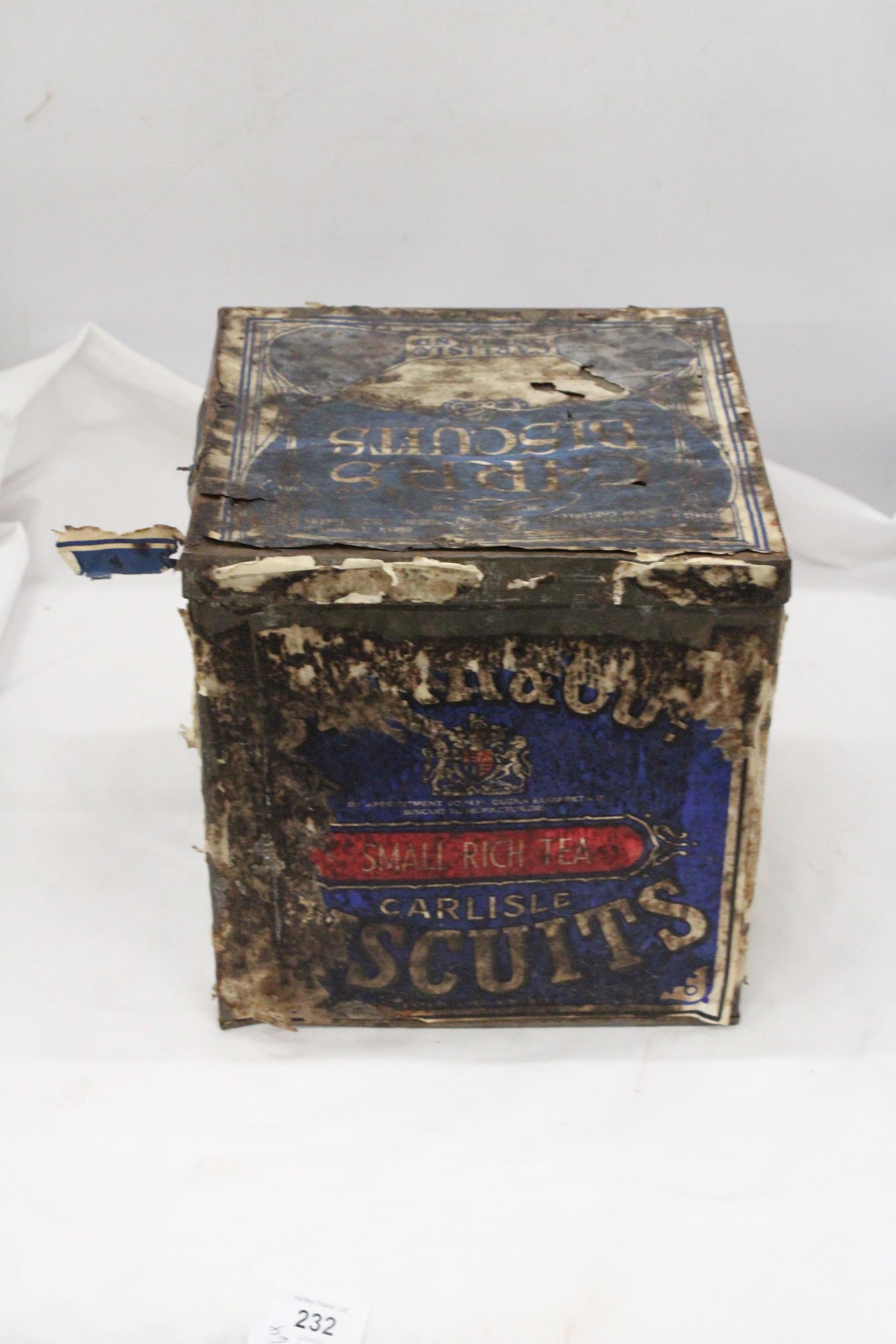 A CARRS OF CARLISLE LARGE BISCUIT TIN - APPROXIMATELY 26CM X 23CM