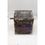 A CARRS OF CARLISLE LARGE BISCUIT TIN - APPROXIMATELY 26CM X 23CM