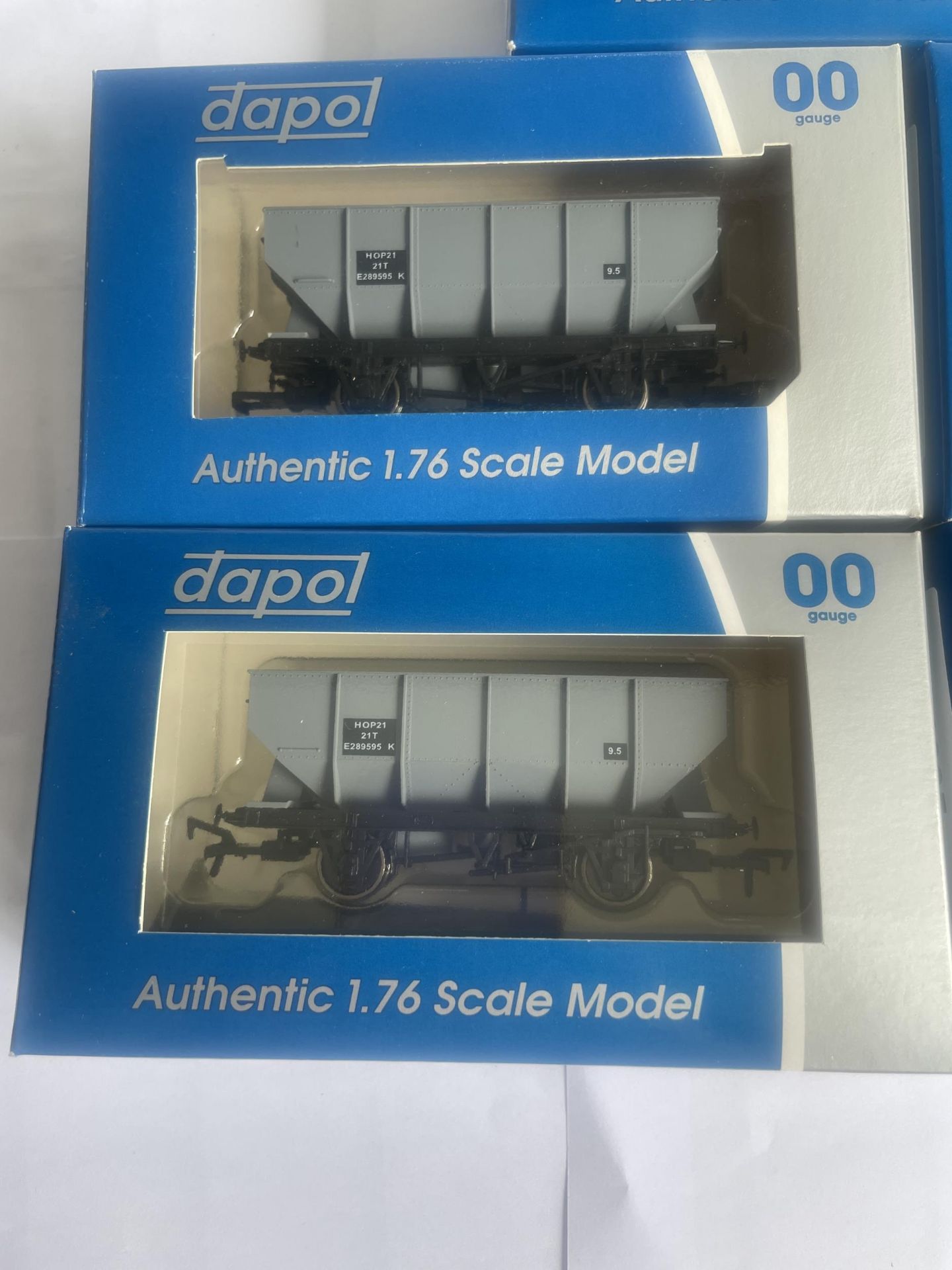 FIVE BOXED DAPOL 00 GAUGE BR HOPPERS - Image 2 of 4