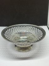 A HALLMARKED LONDON SILVER FOOTED DISH GROSS WEIGHT 96.3 GRAMS