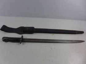 A WORLD WAR ONE 1903 PATTERN BAYONET AND SCABBARD, 43CM BLADE STAMPED WILKINSON, LENGTH 63CM