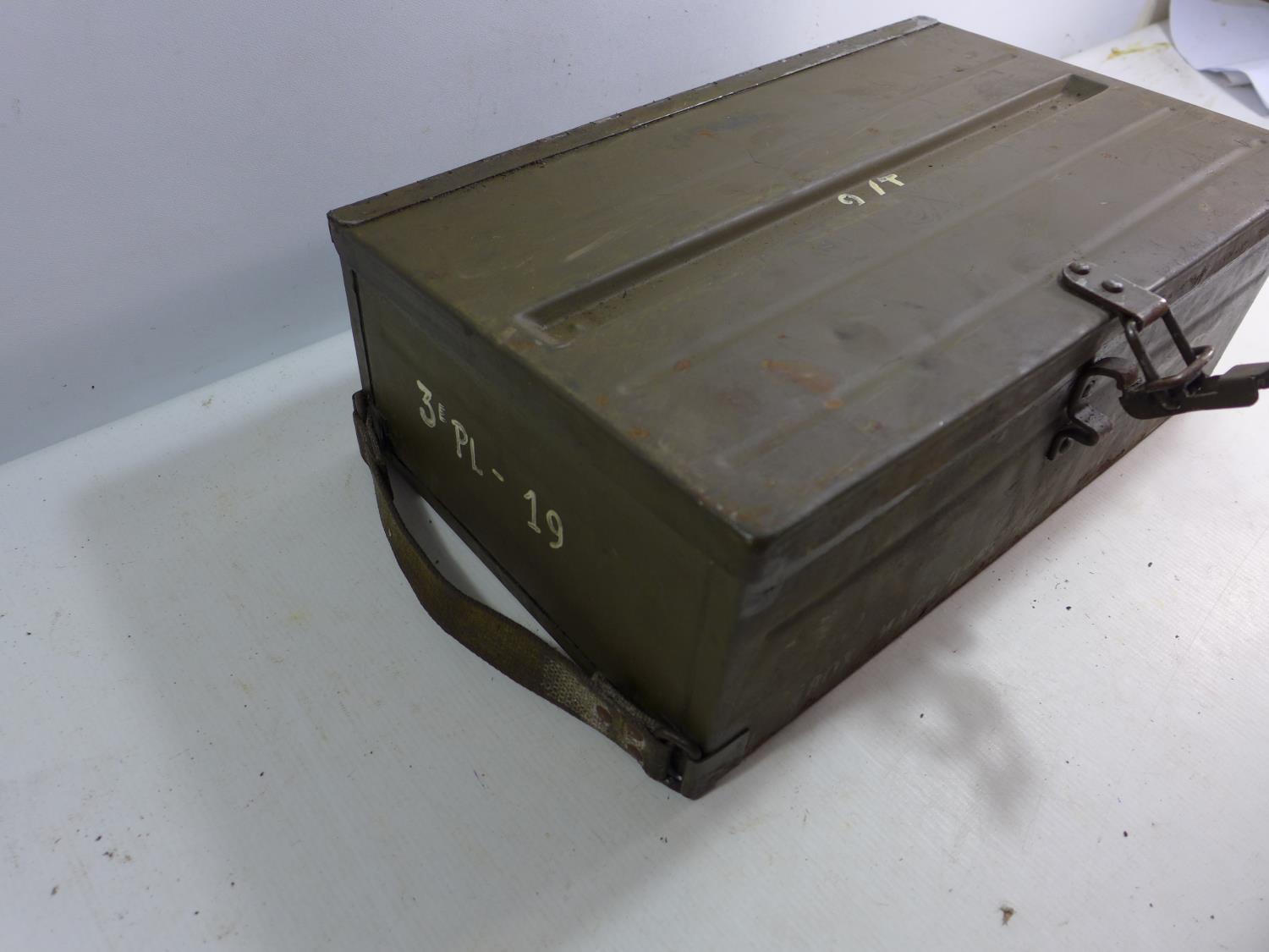 A GREEN PAINTED 303 BREN GUN MAGAZINE BOX WITH TWELVE MAGAZINES - Image 4 of 4