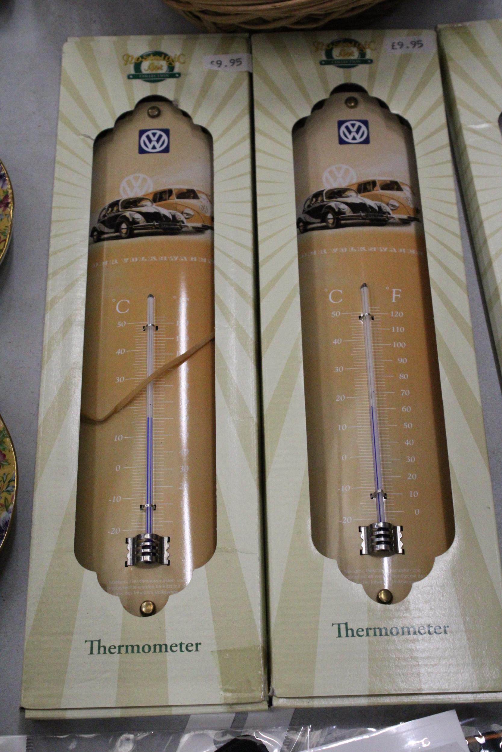 THREE NEW AND BOXED VW THERMOMETERS TOGETHER WITH A COLLECTION OF PATCHS/ BADGES TO INCLUDE HARLEY- - Image 2 of 6