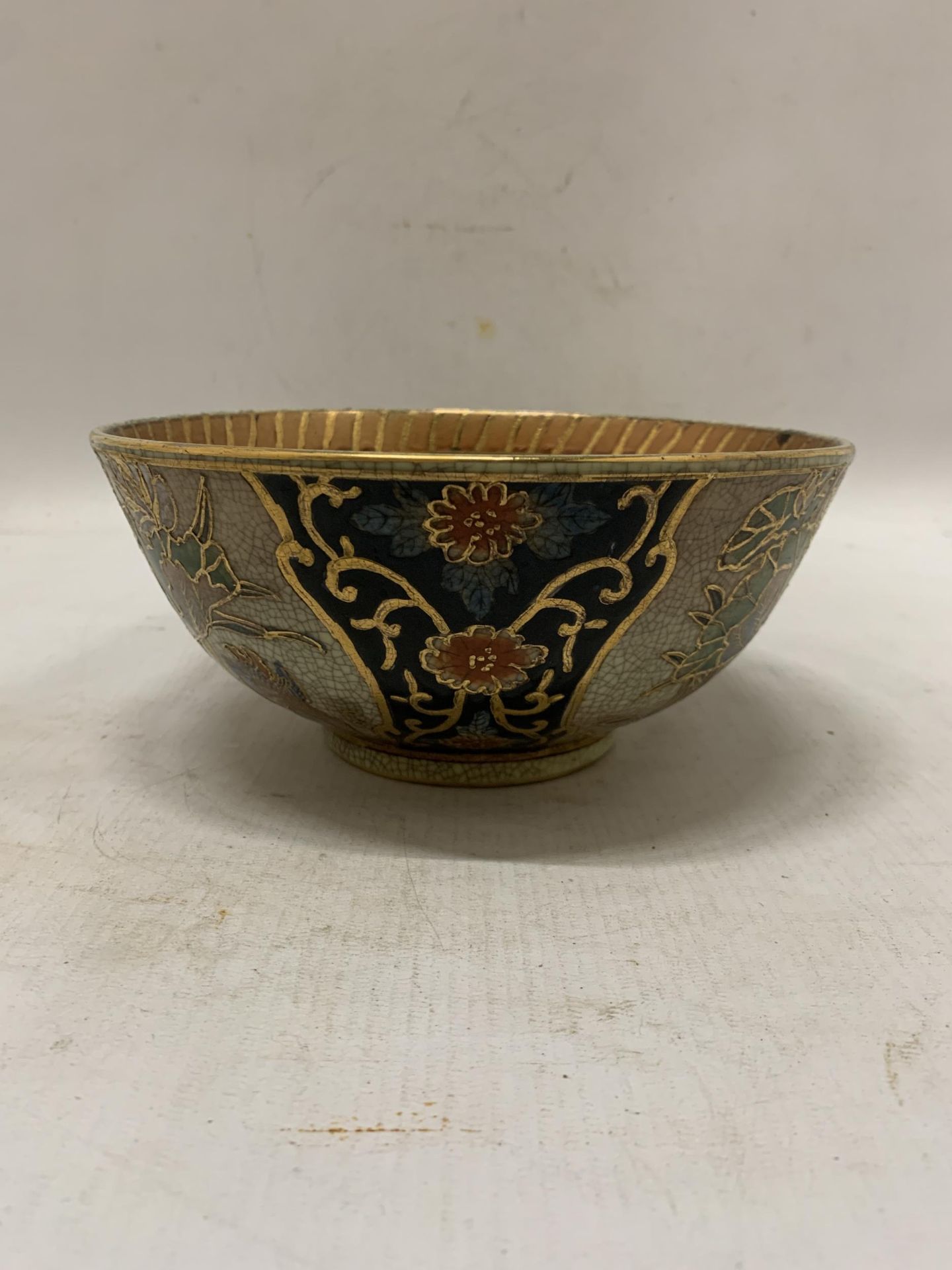 A FOOTED JAPANESE SATSUMA BOWL - 9 CM (H) 20.5 CM (D) - Image 2 of 6