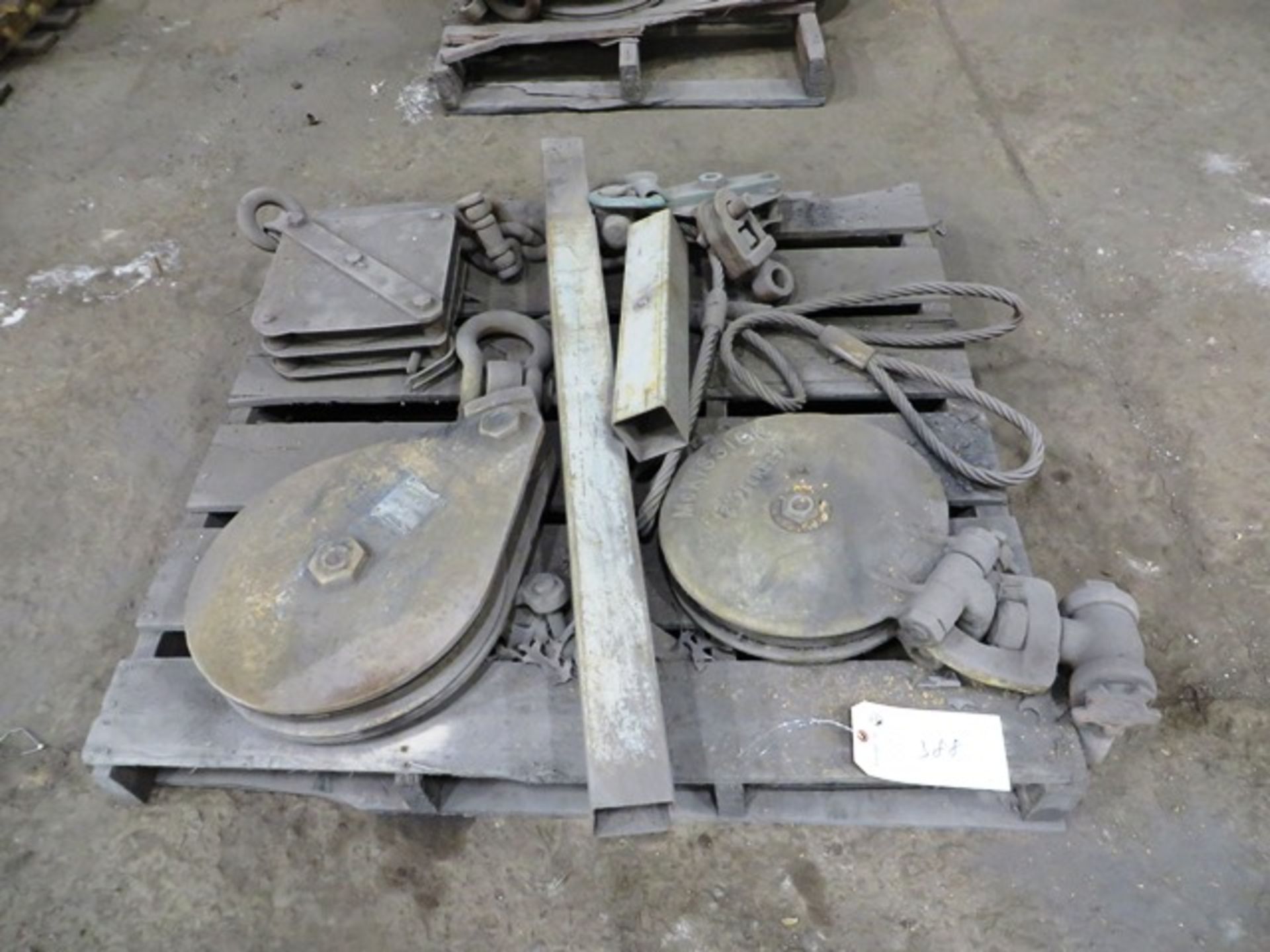 Assorted Block & Tackle on Pallet