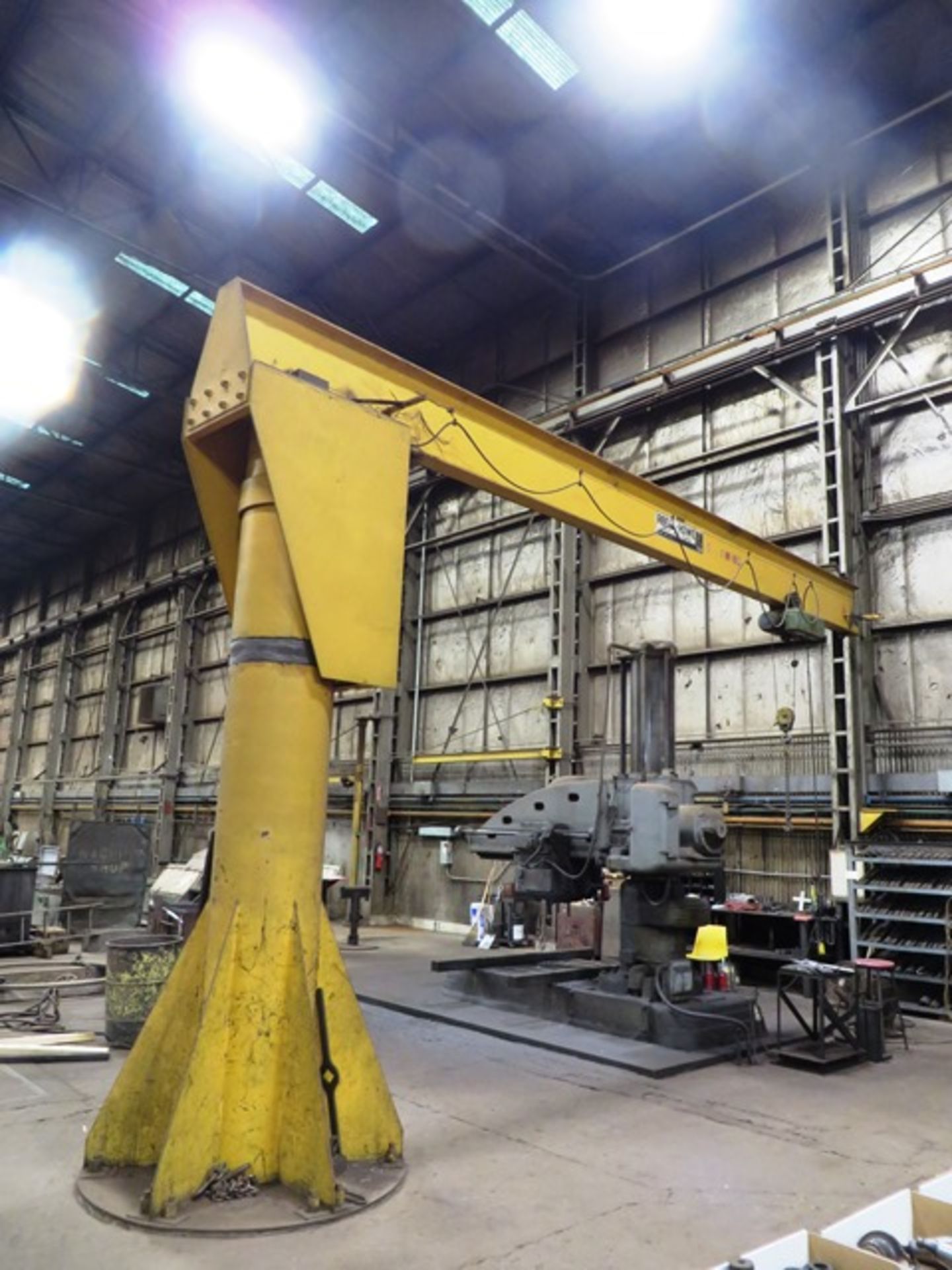 Able Howe 1-1/2 Ton 360 Degrees Free Standing Jib Crane