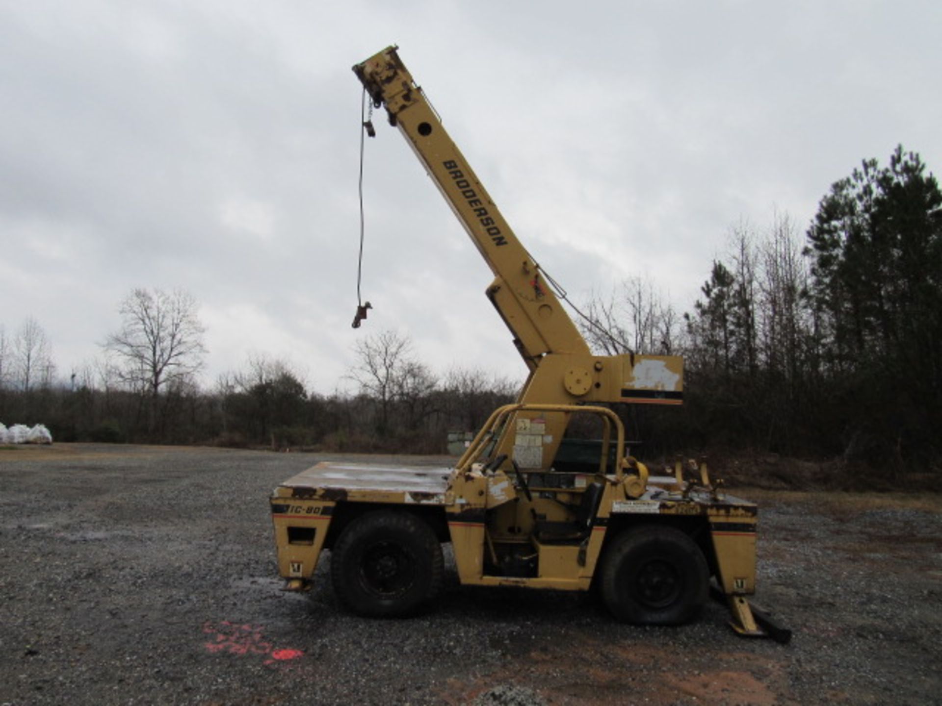 Broderson IC-80-2D 8,000lb. Capacity Propane Mobile Deck Crane Truck - Image 4 of 8