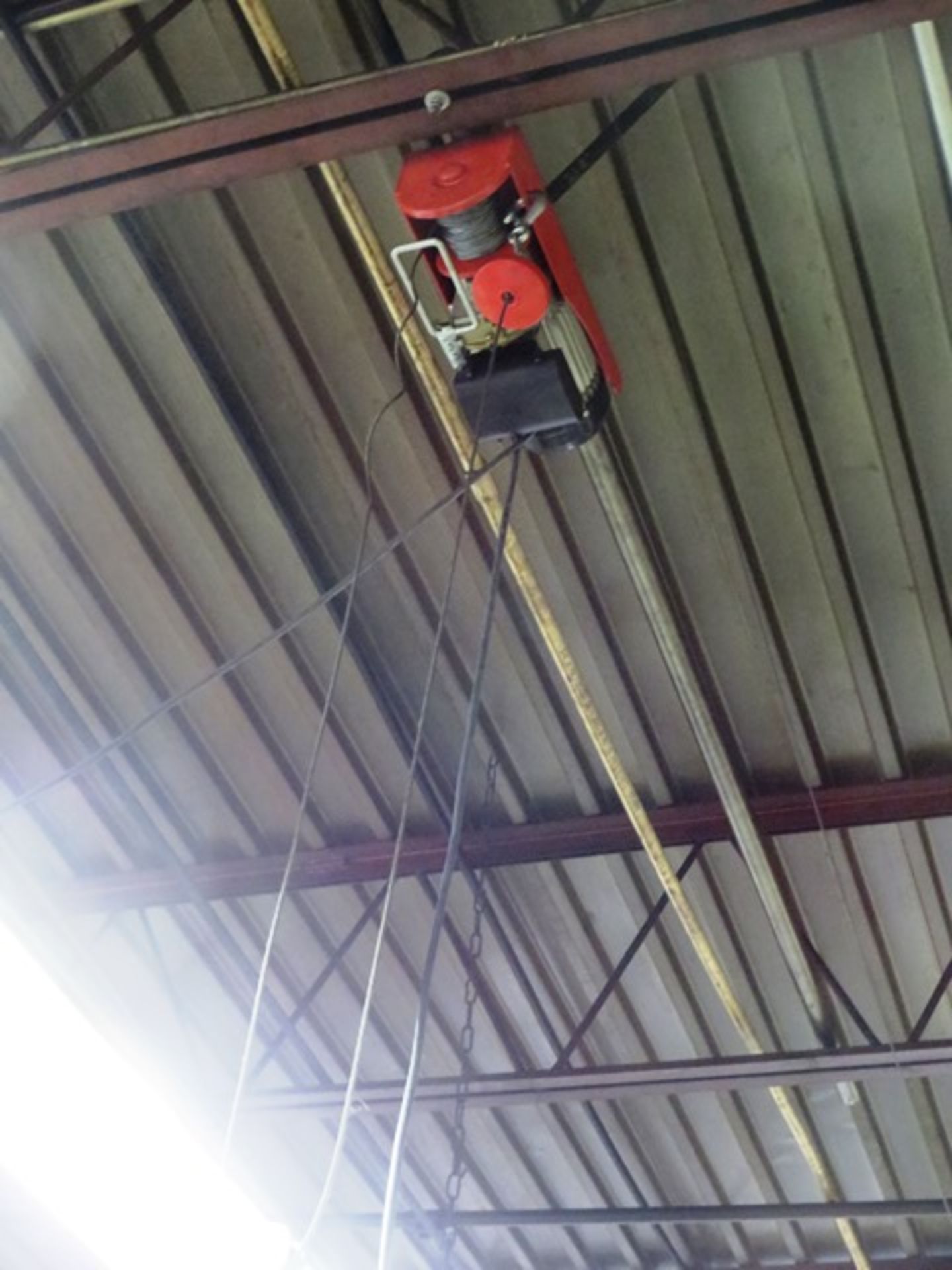 Approx. 1/2 Ton Electric Hoist with Pendant Control