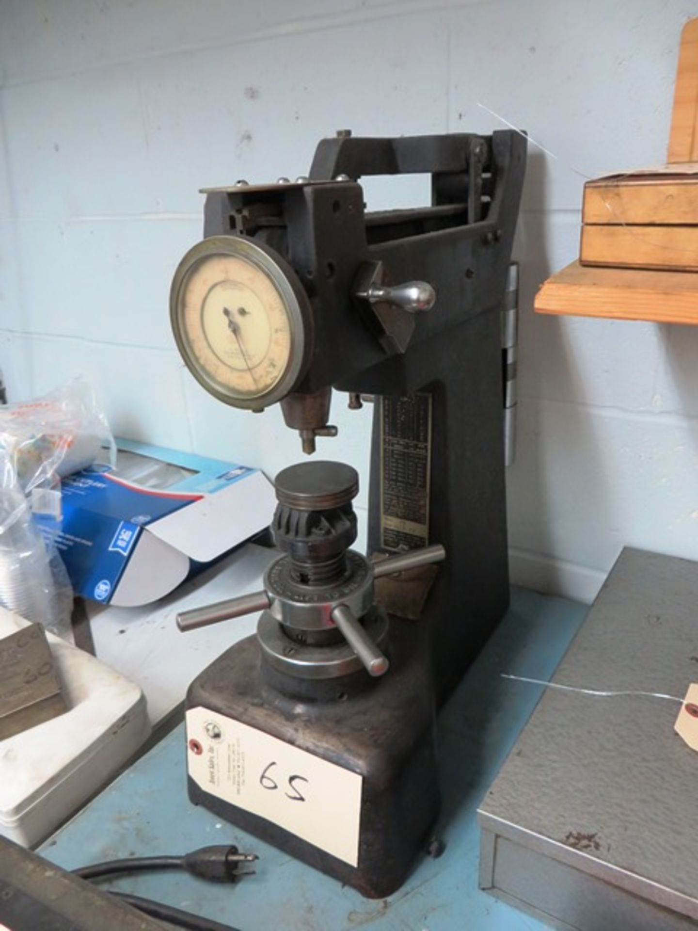 Rockwell 1R Hardness Tester