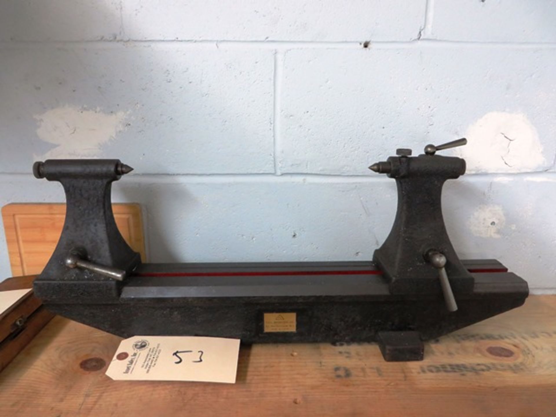 Tool Porters Inc. 25'' Bench Center