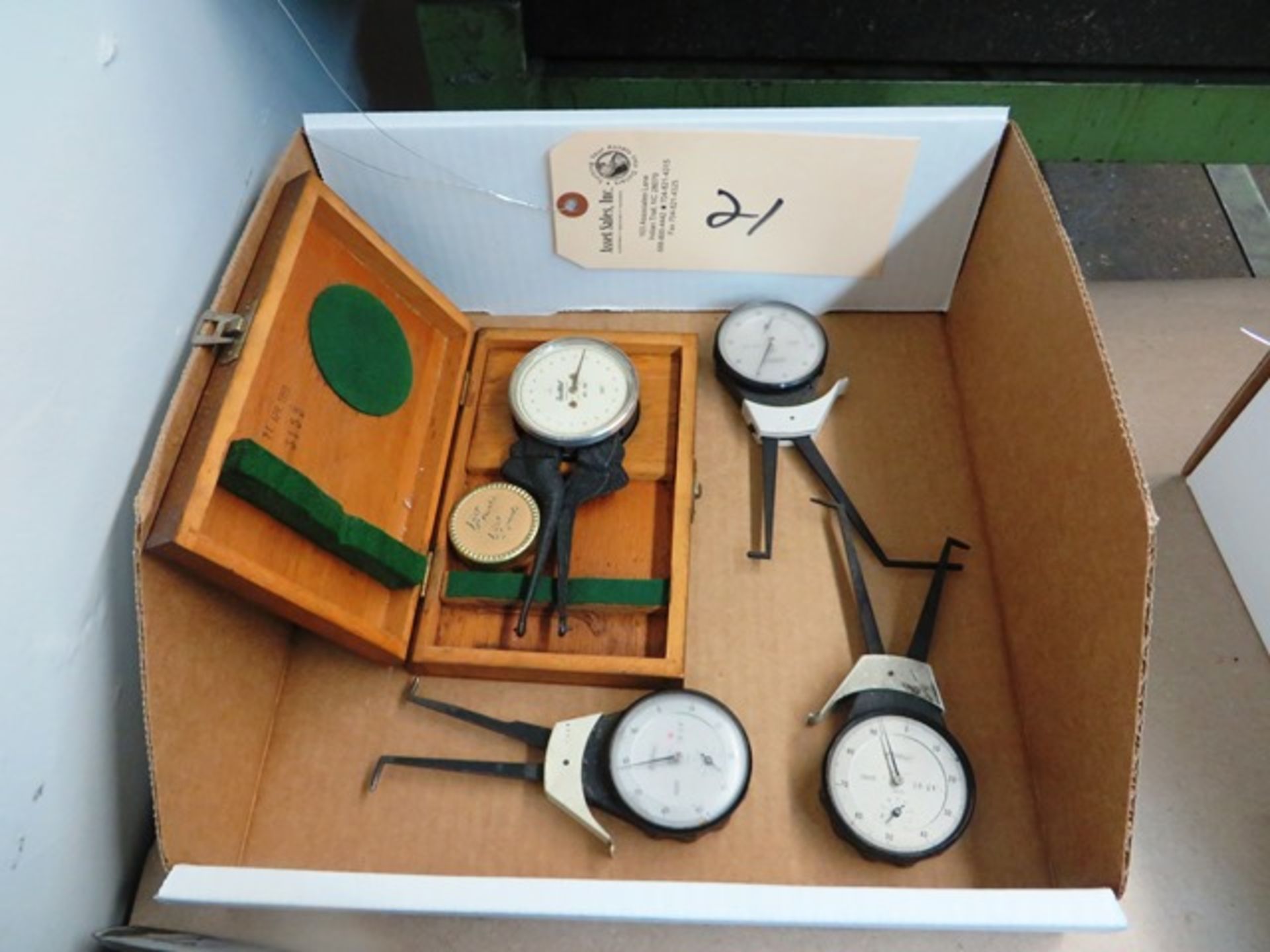Assorted Internal Dial Caliper Gages