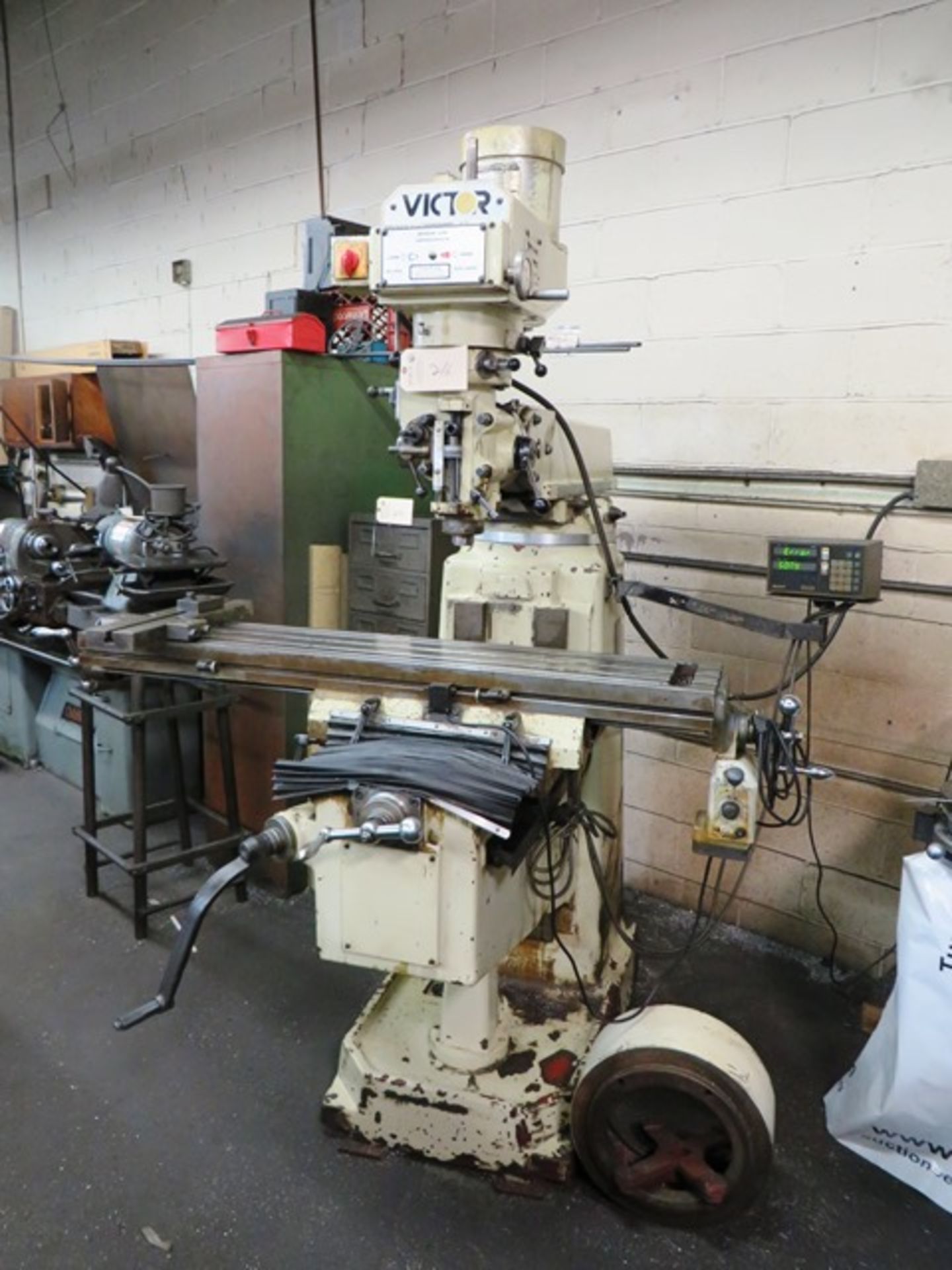 Victor JF-4RS Variable Speed Vertical Milling Machine