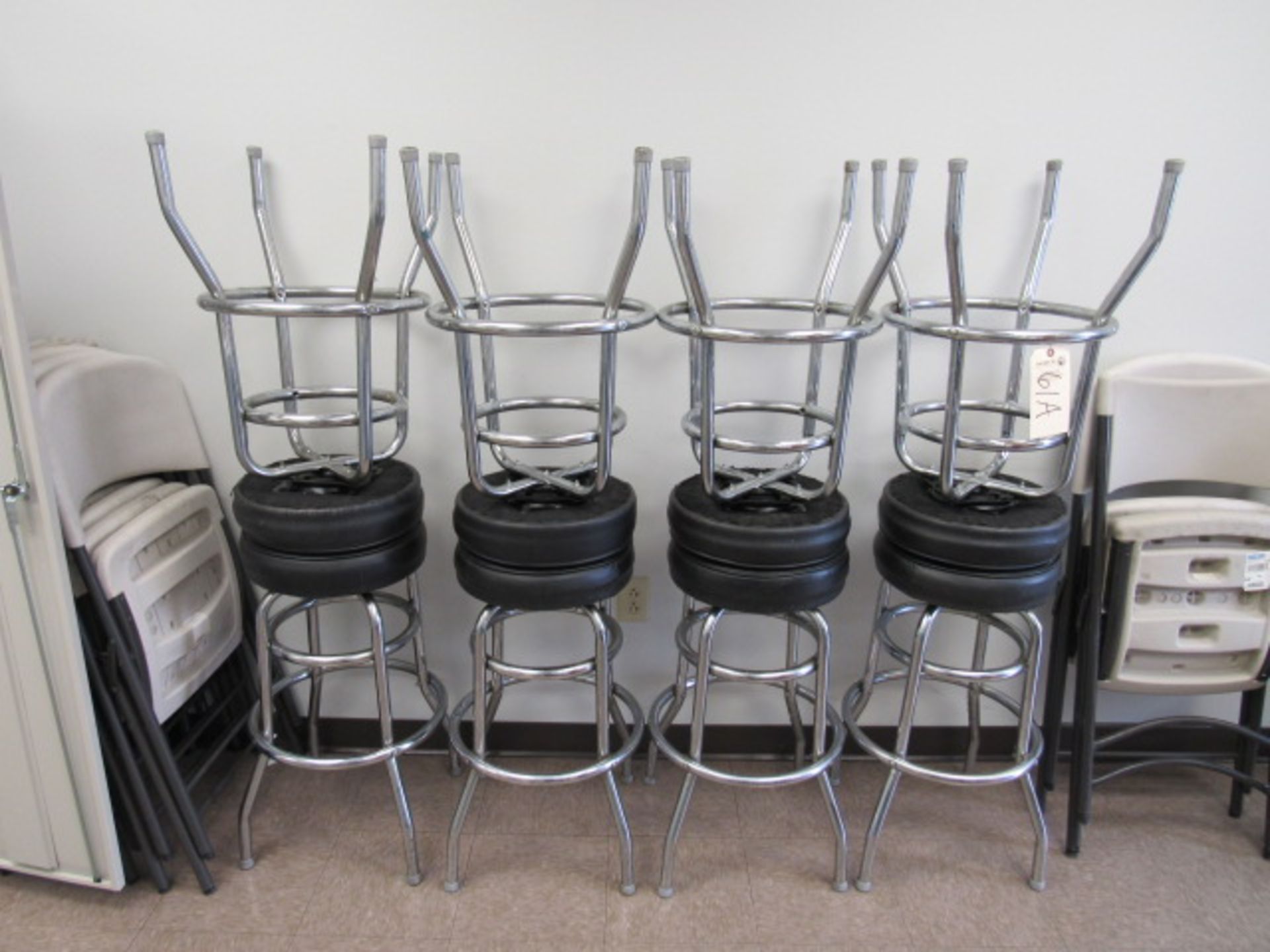 (8) Barstools