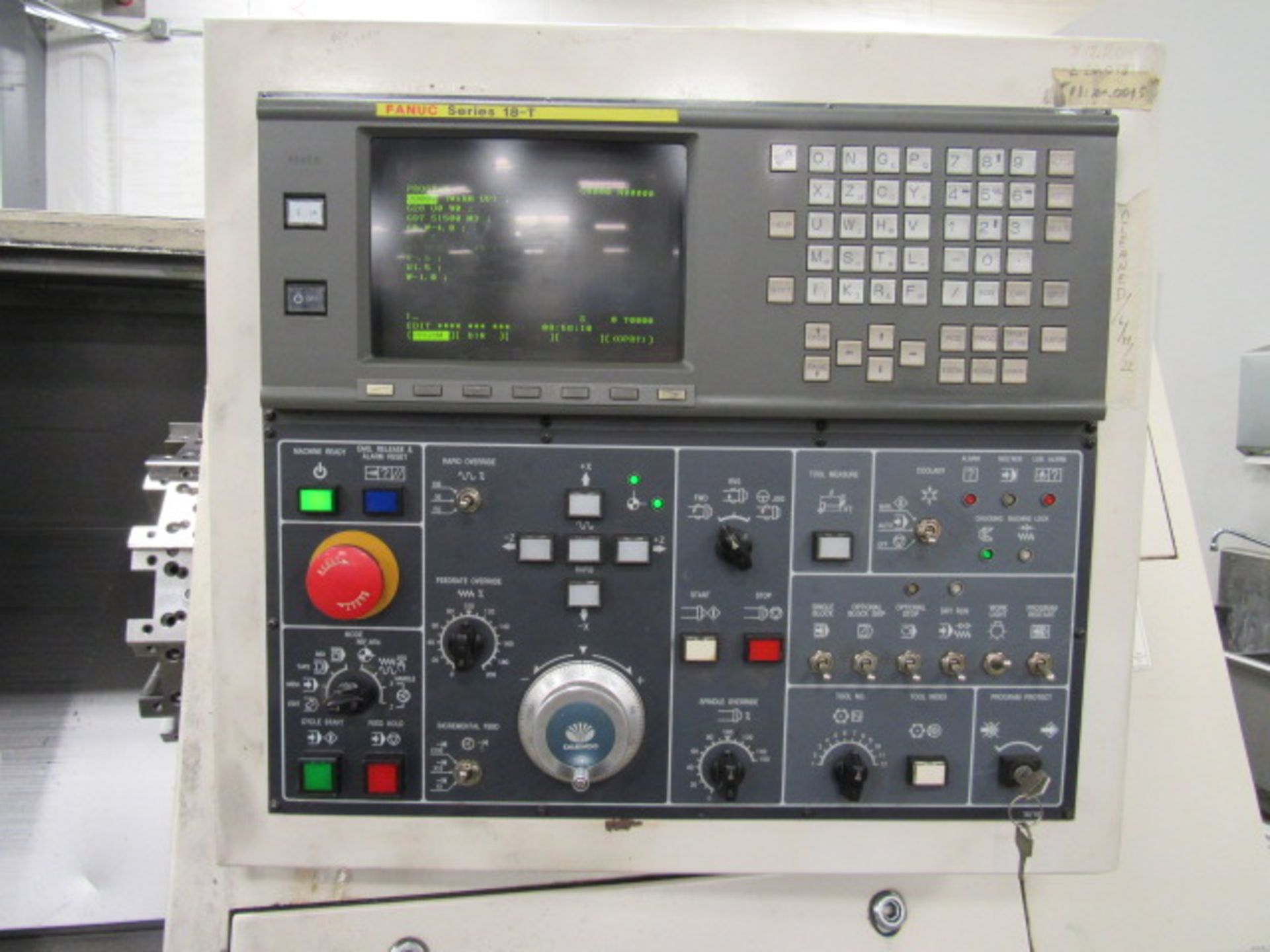 Daewoo Puma 200C CNC Turning Centers with 8'' 3-Jaw Chucks, 21'' Swing x 26.3'' Centers, Spindle - Bild 2 aus 8