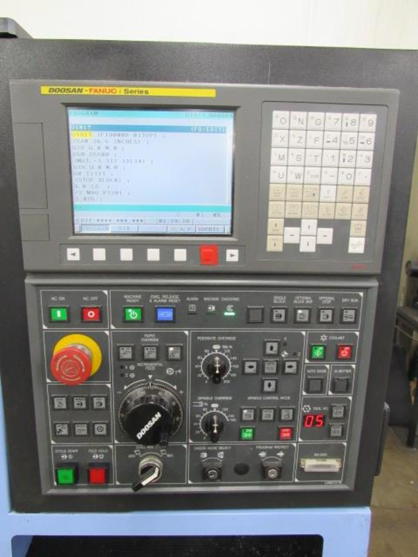 Doosan Lynx 220A CNC Turning Center - Bild 3 aus 10