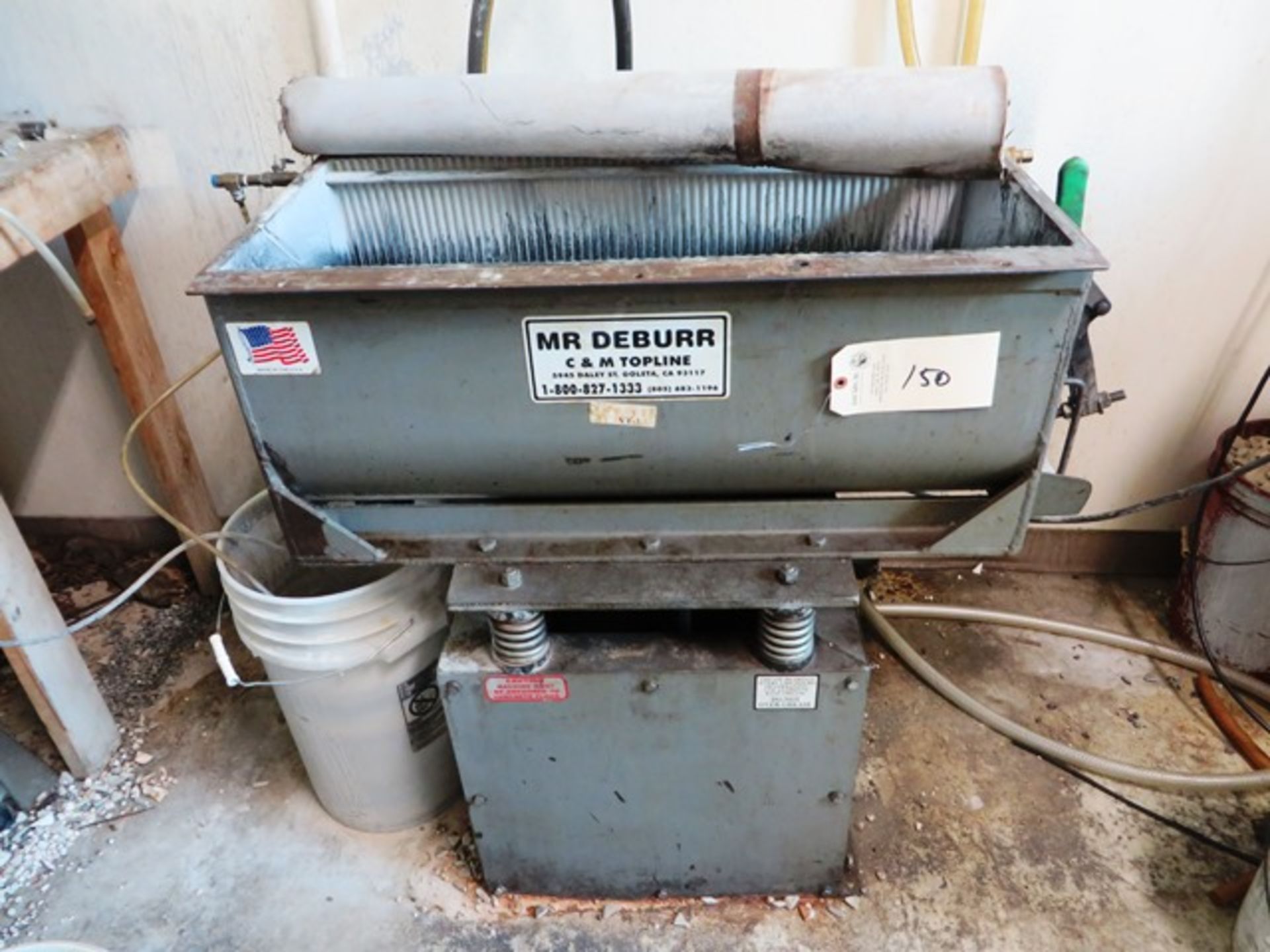 Mr. Deburr Approx. 3 Cubic Feet Vibratory Finisher with Media