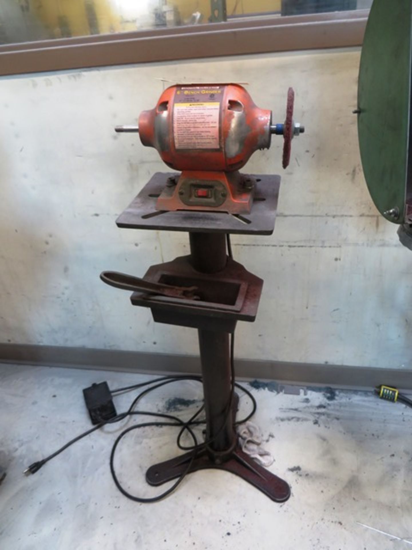 Central Machinery 6'' Double End Pedestal Grinder