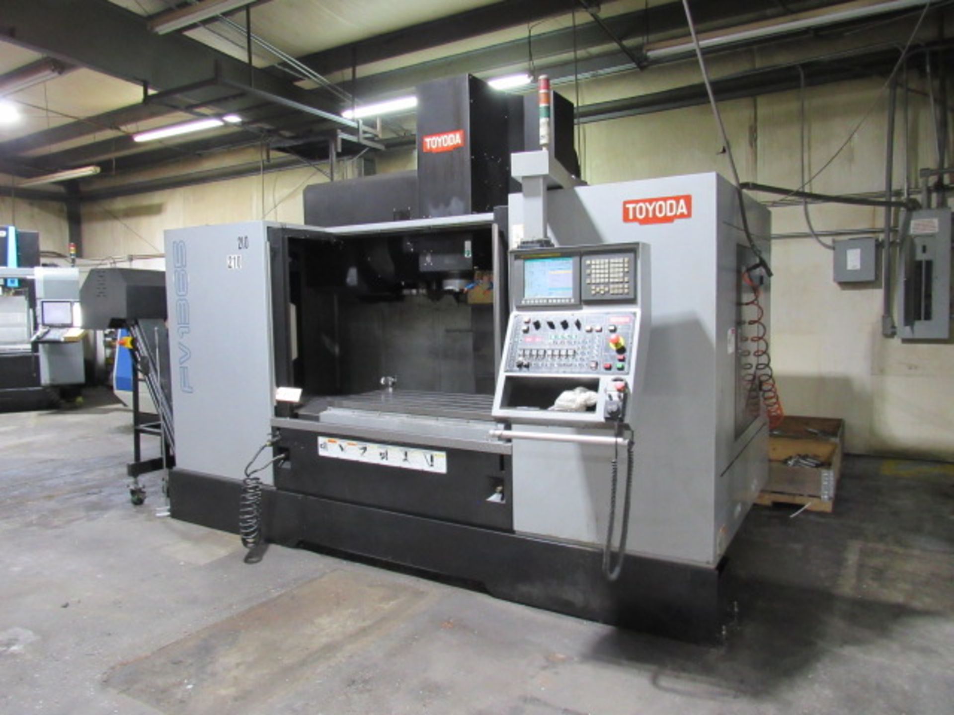 2013 Toyoda WELE FV1365 CNC Vertical Machining Center - Image 3 of 7