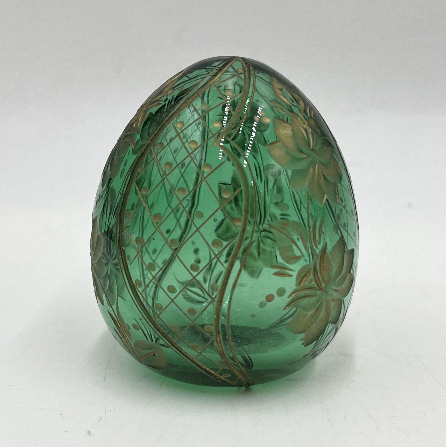 Faberge Modern egg in green glass with gilded detail, made in Russia - height approx. 5cm - Image 3 of 4