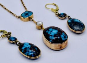 A 9ct gold pendant set with turquoise and a seed pearl with integral chain along with a pair of