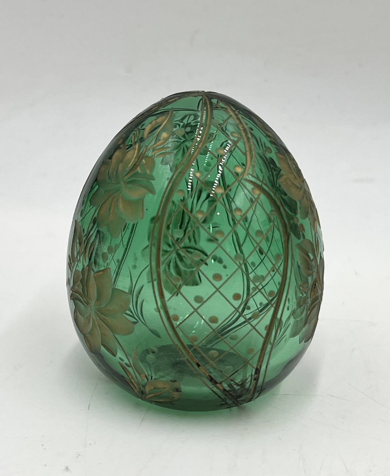 Faberge Modern egg in green glass with gilded detail, made in Russia - height approx. 5cm - Image 2 of 4
