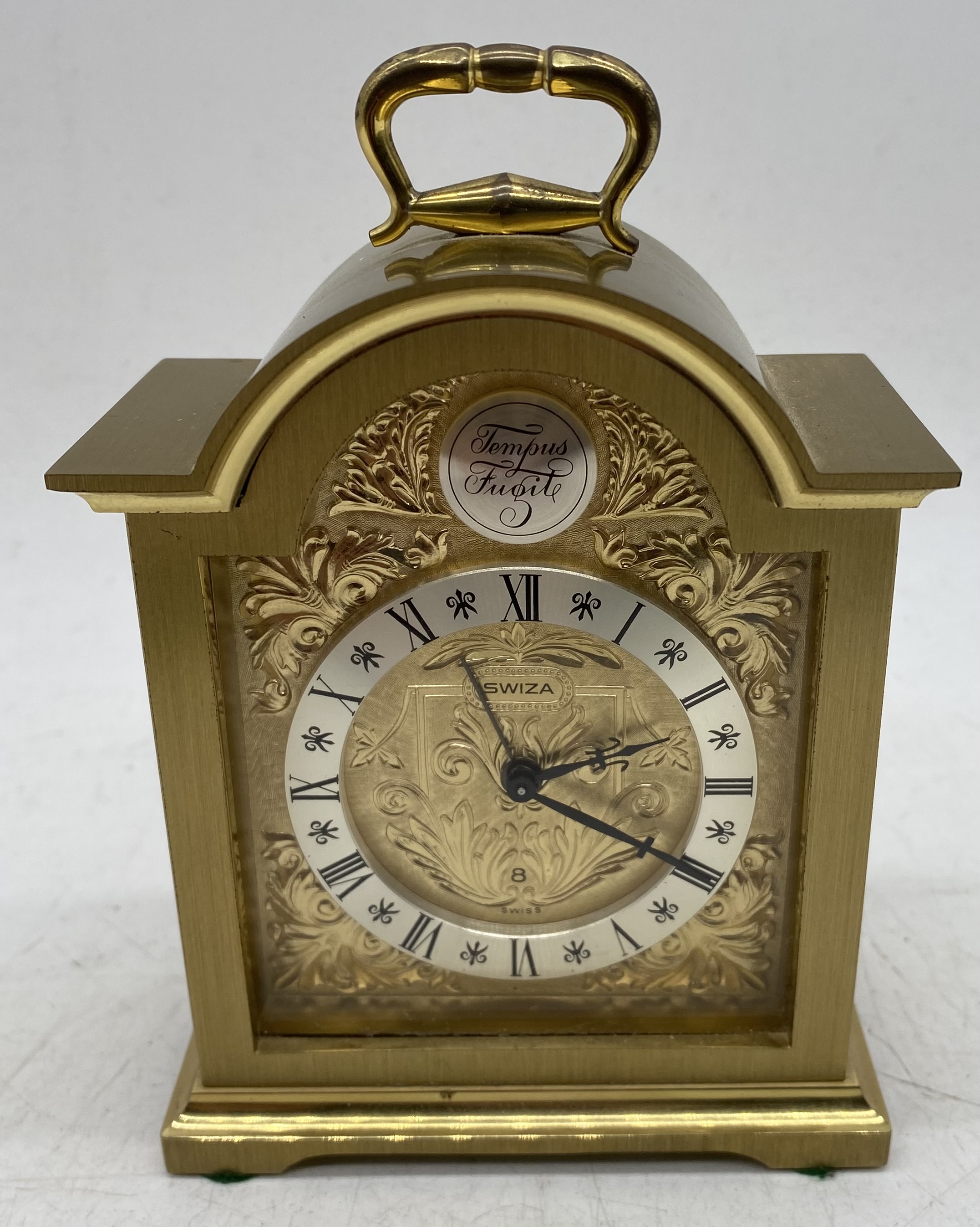 An Elliott of London small bracket clock in oak case along with a brass Swiza alarm clock - Image 7 of 9