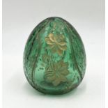 Faberge Modern egg in green glass with gilded detail, made in Russia - height approx. 5cm
