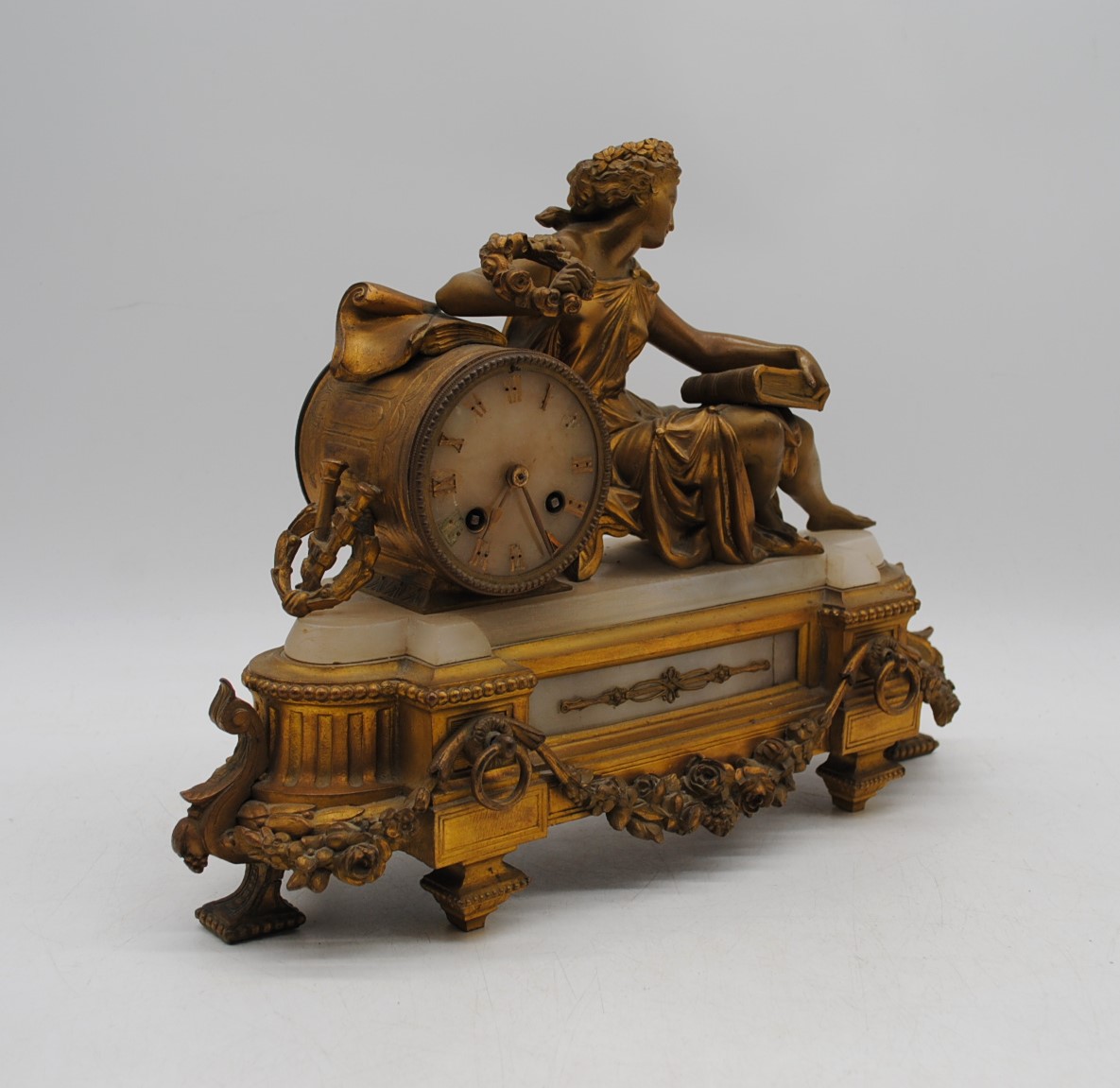 A French Classical style gilded and marble mantel clock, with key - Image 6 of 9