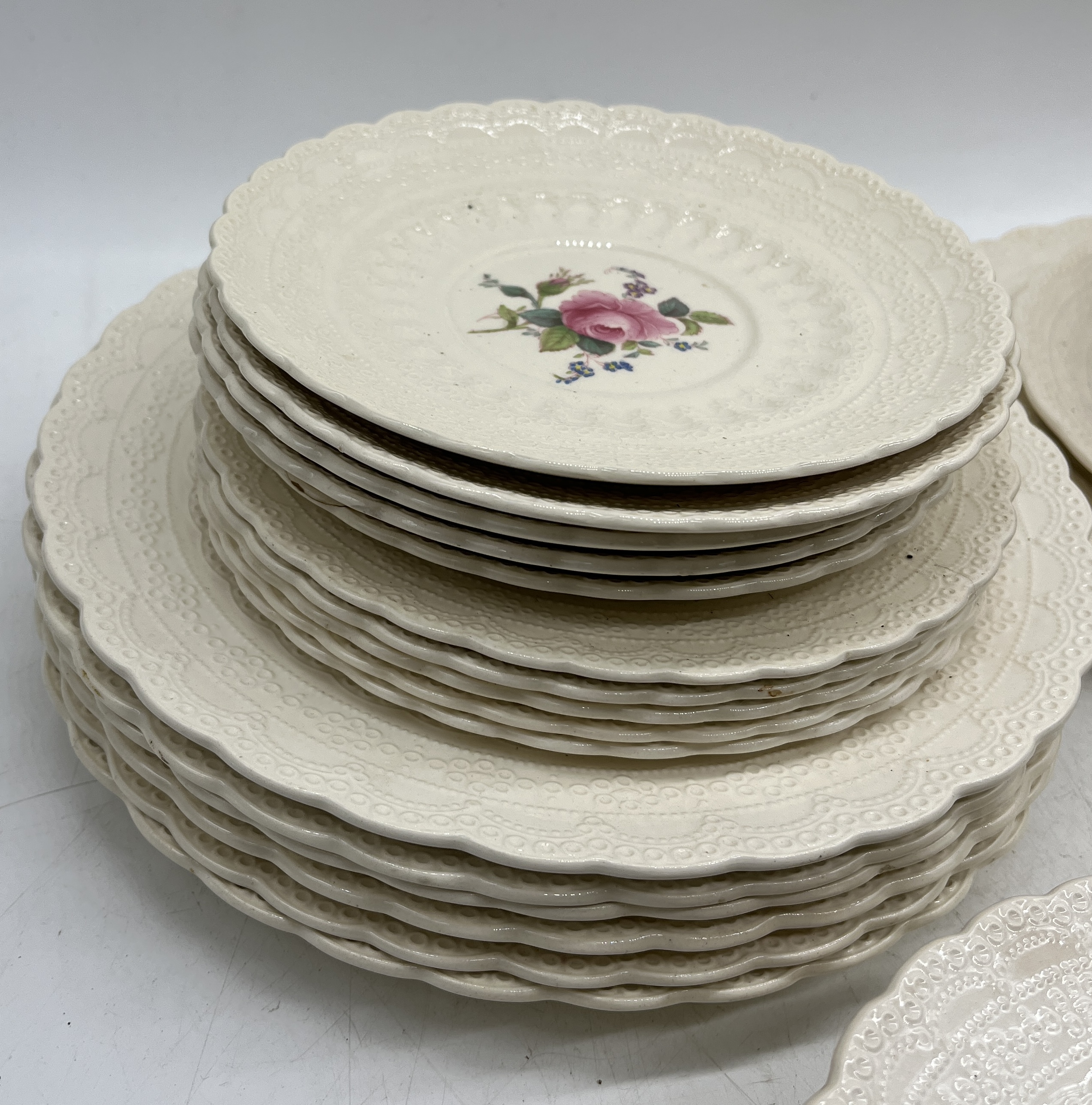 A Spode's Billingsley Rose part dinner service including meat platters, serving dishes, dinner - Image 2 of 6