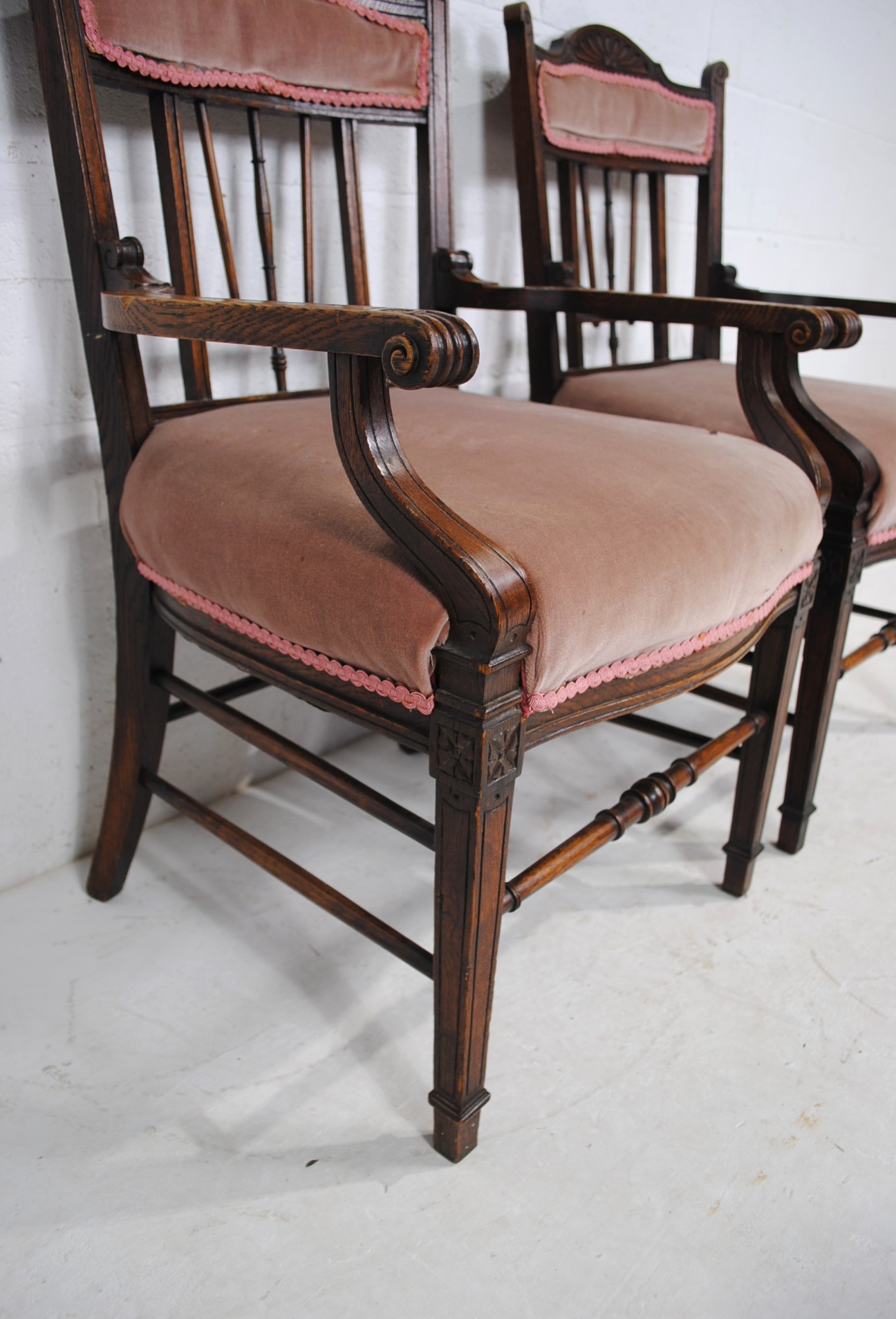 A pair of upholstered oak carver chairs, with carved detailing, raised on tapering legs - Image 5 of 5