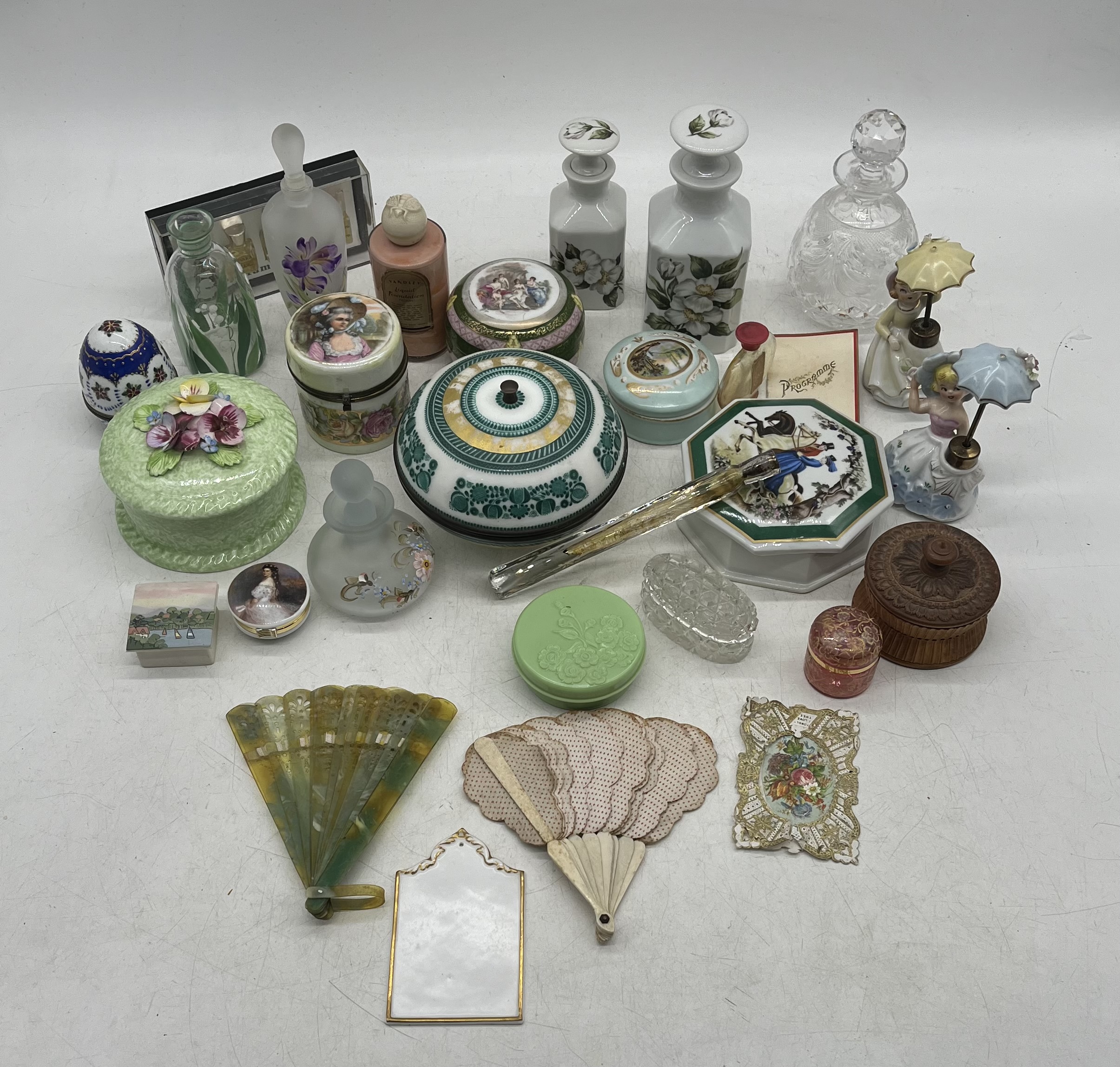 A collection of scent bottles, dressing table pots including Crown Derby etc - Image 18 of 29