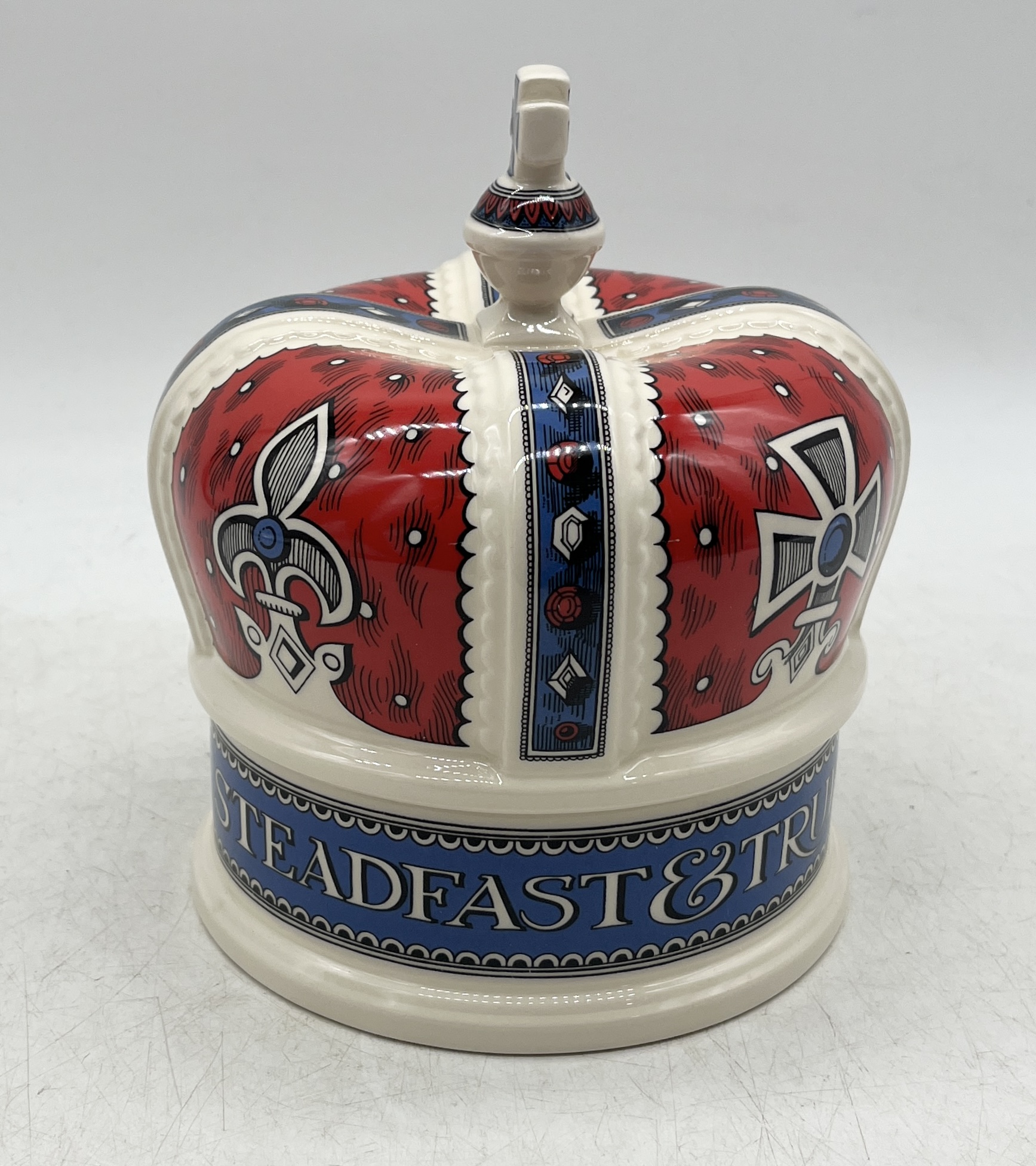 An Emma Bridgewater pottery jar and cover, modelled as a crown to commemorate Queen Elizabeth II's - Image 2 of 5