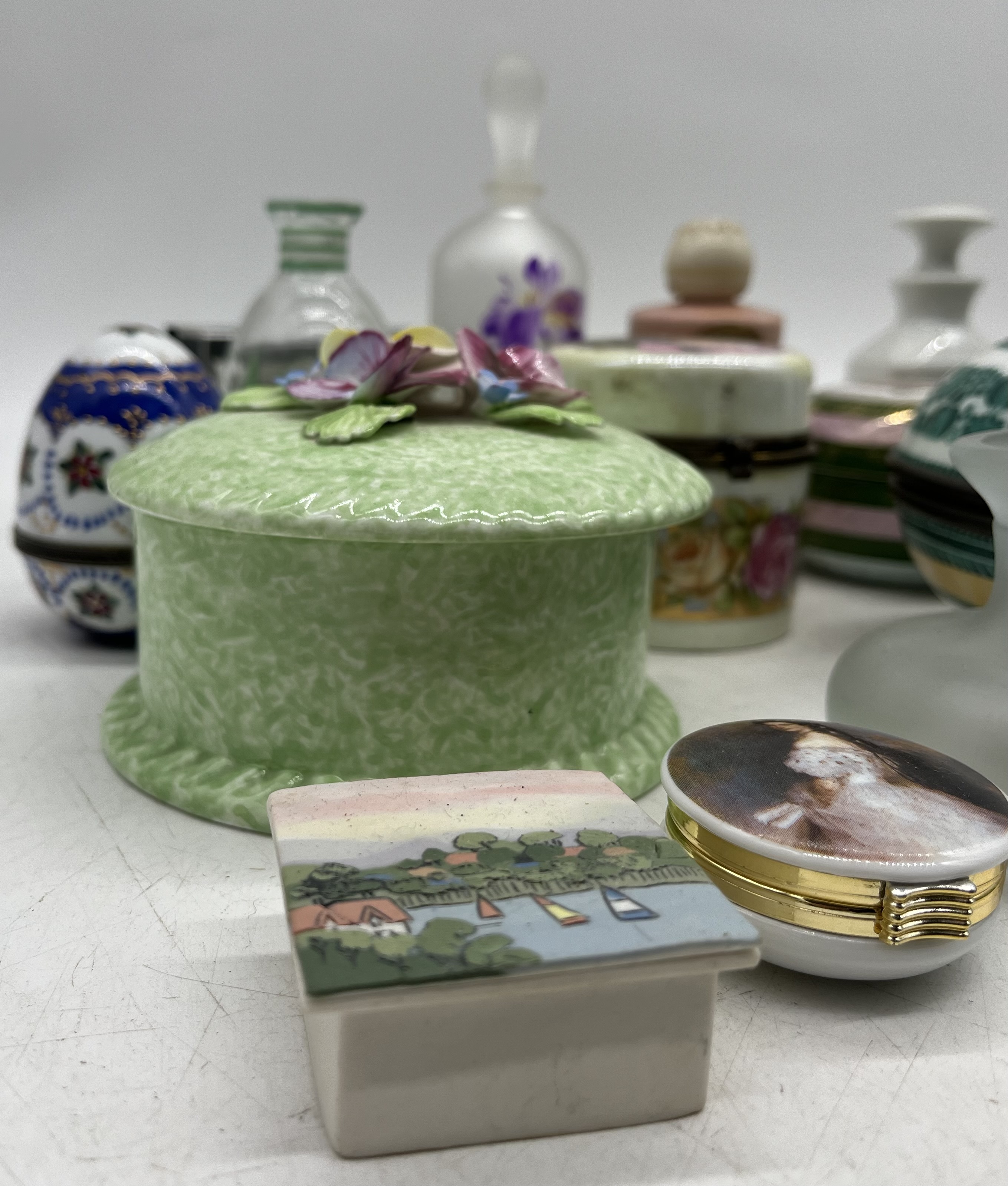 A collection of scent bottles, dressing table pots including Crown Derby etc - Image 7 of 29