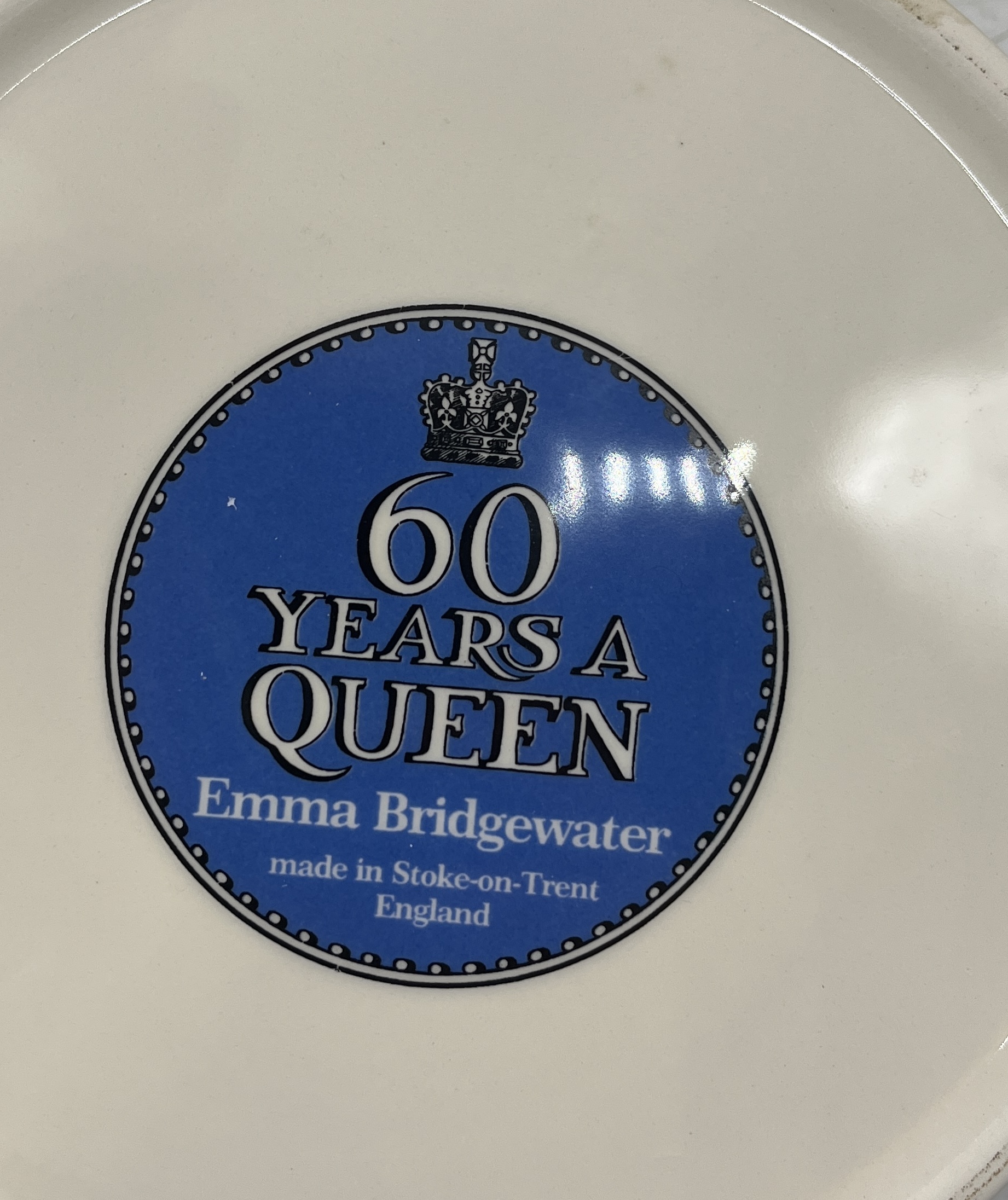 An Emma Bridgewater pottery jar and cover, modelled as a crown to commemorate Queen Elizabeth II's - Image 5 of 5