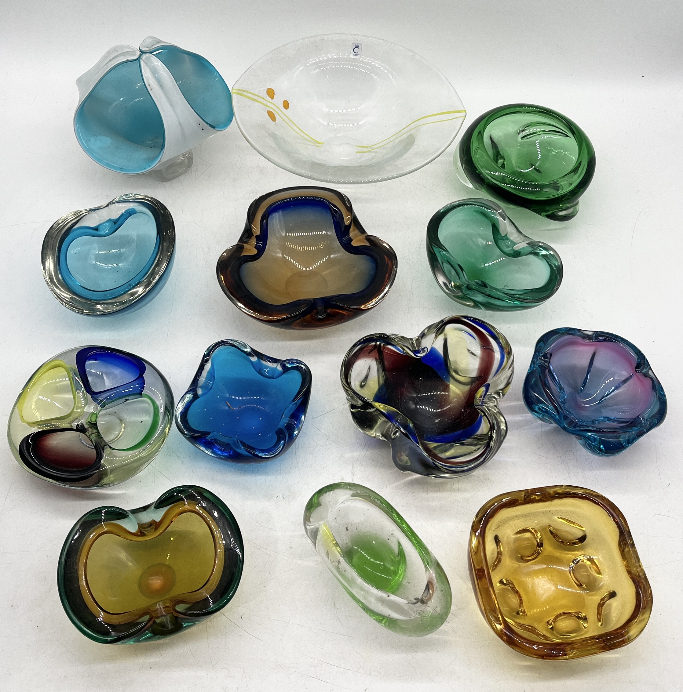 A collection of various art glass including Murano etc. - Image 2 of 5