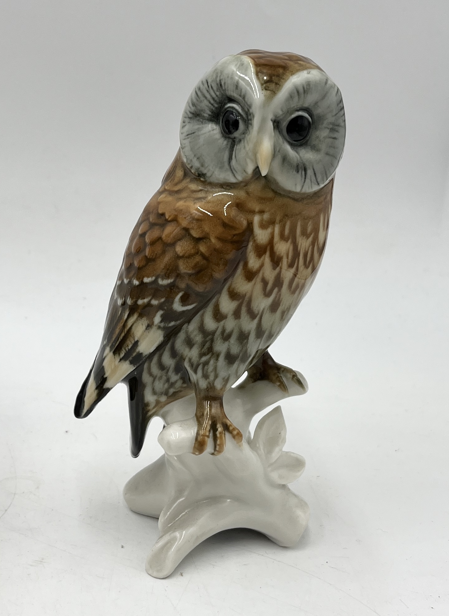 A collection of ceramic birds including Karl Ens owl, Royal Worcester kingfisher (A/F), waxwing, - Image 2 of 5