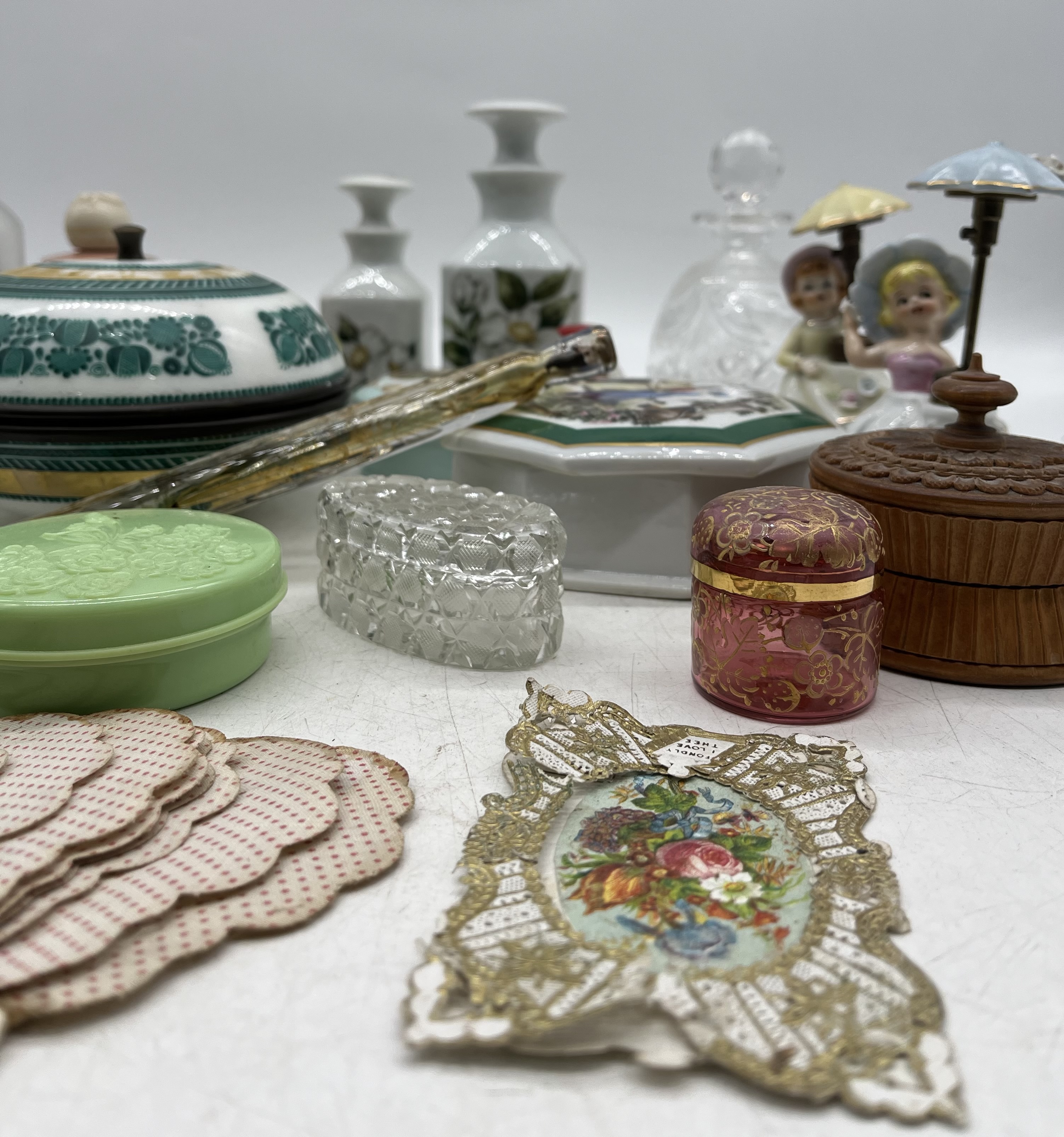A collection of scent bottles, dressing table pots including Crown Derby etc - Image 20 of 29