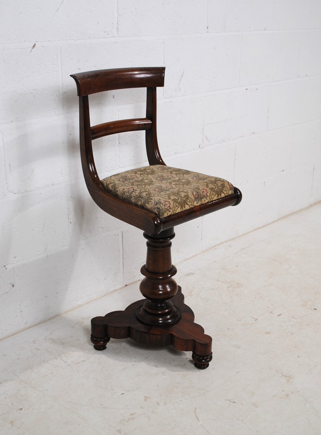 A Victorian rosewood harpists stool, with rotating upholstered seat, raised on turned trefoil base - Image 6 of 7