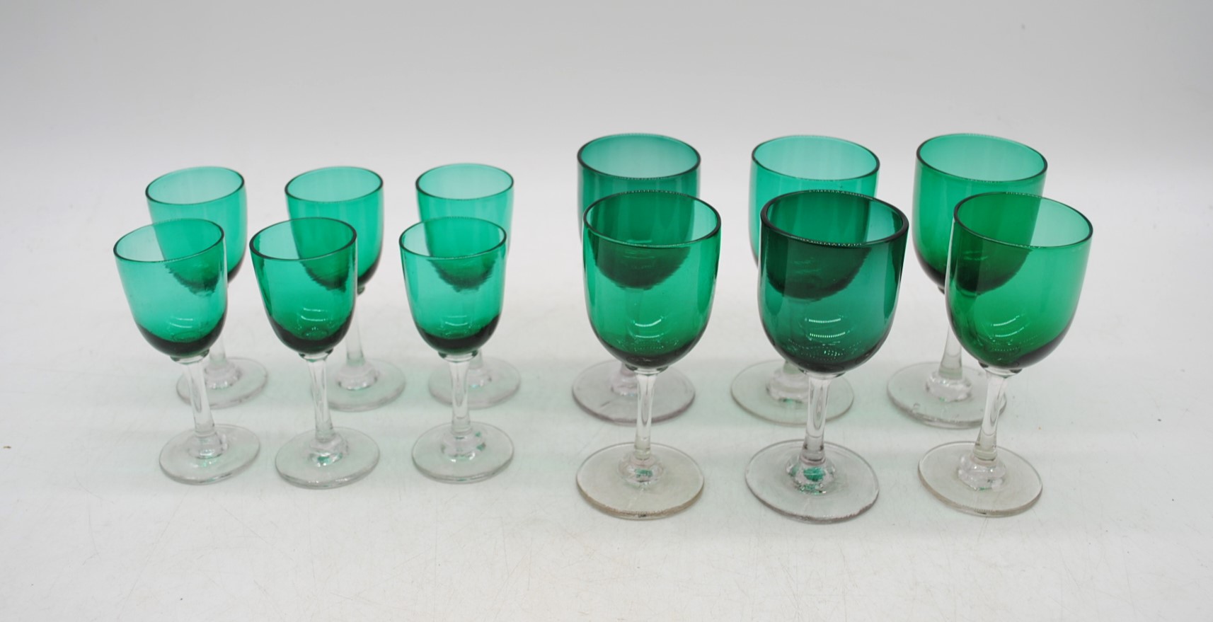 A small quantity of glassware, including a set of six Victorian green sherry glasses and a set of - Image 4 of 7