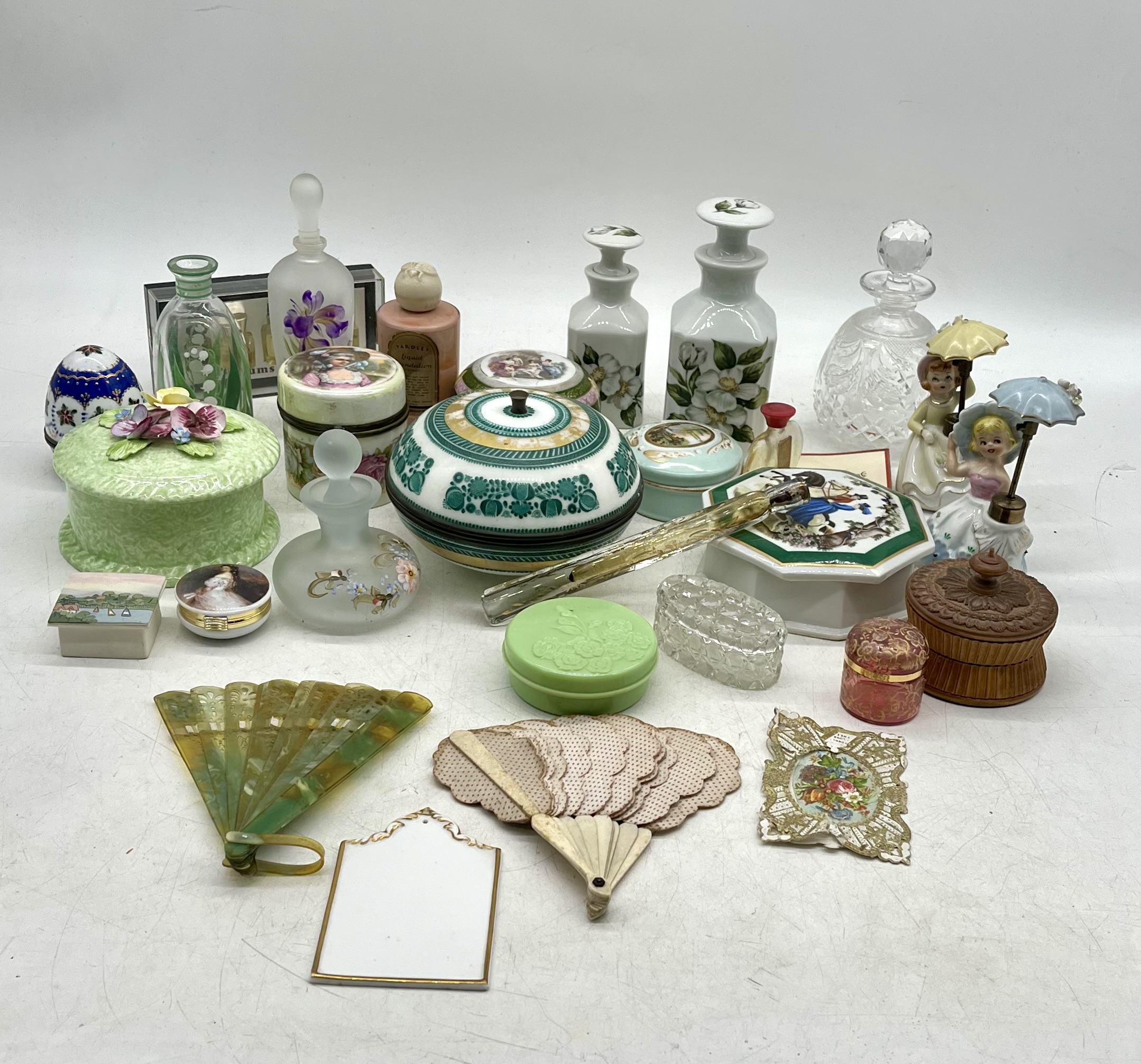 A collection of scent bottles, dressing table pots including Crown Derby etc - Image 2 of 29